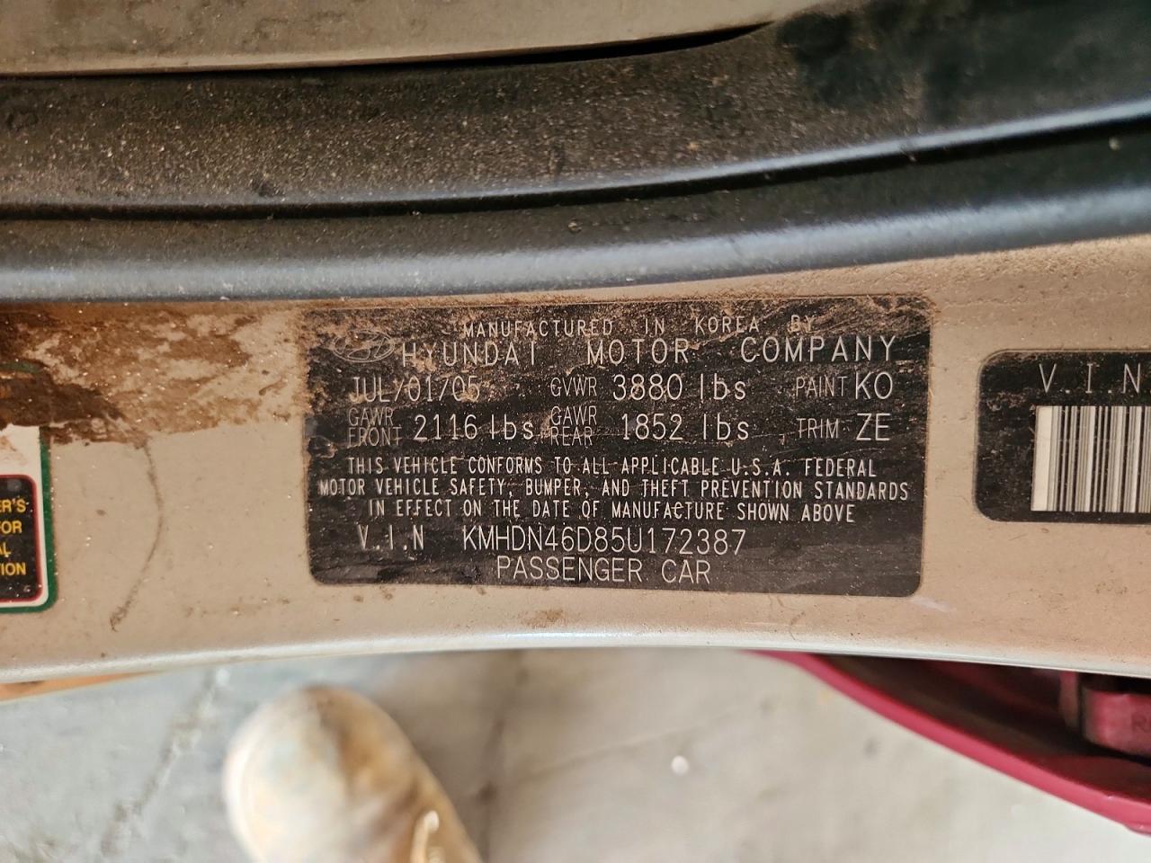 2005 Hyundai Elantra Gls Tan vin: KMHDN46D85U172387