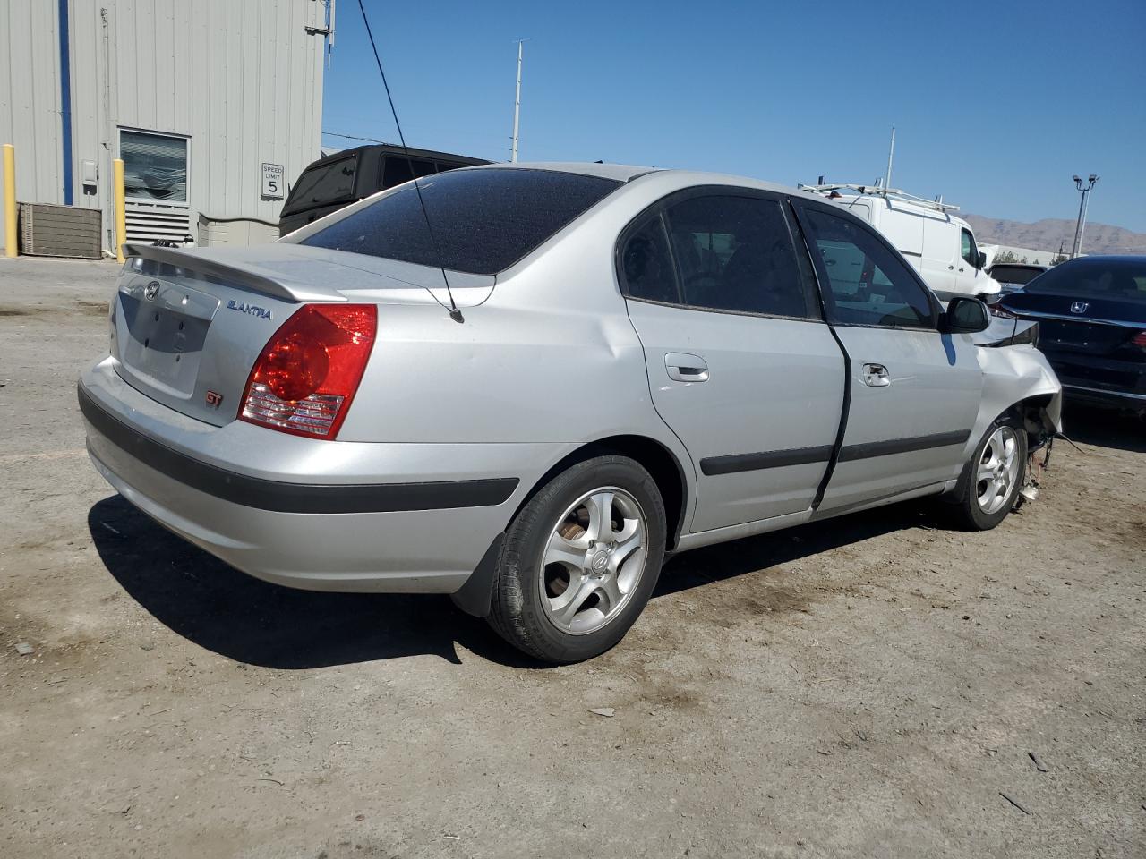 2005 Hyundai Elantra Gls Silver vin: KMHDN46D85U940191