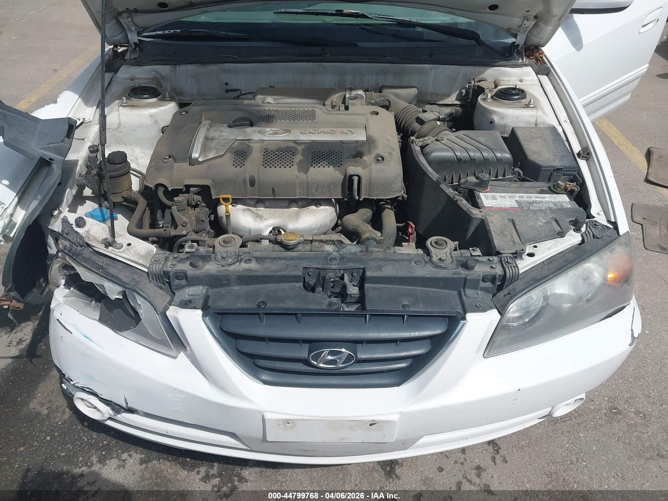 2005 Hyundai Elantra Gls/gt White vin: KMHDN46D85U975829