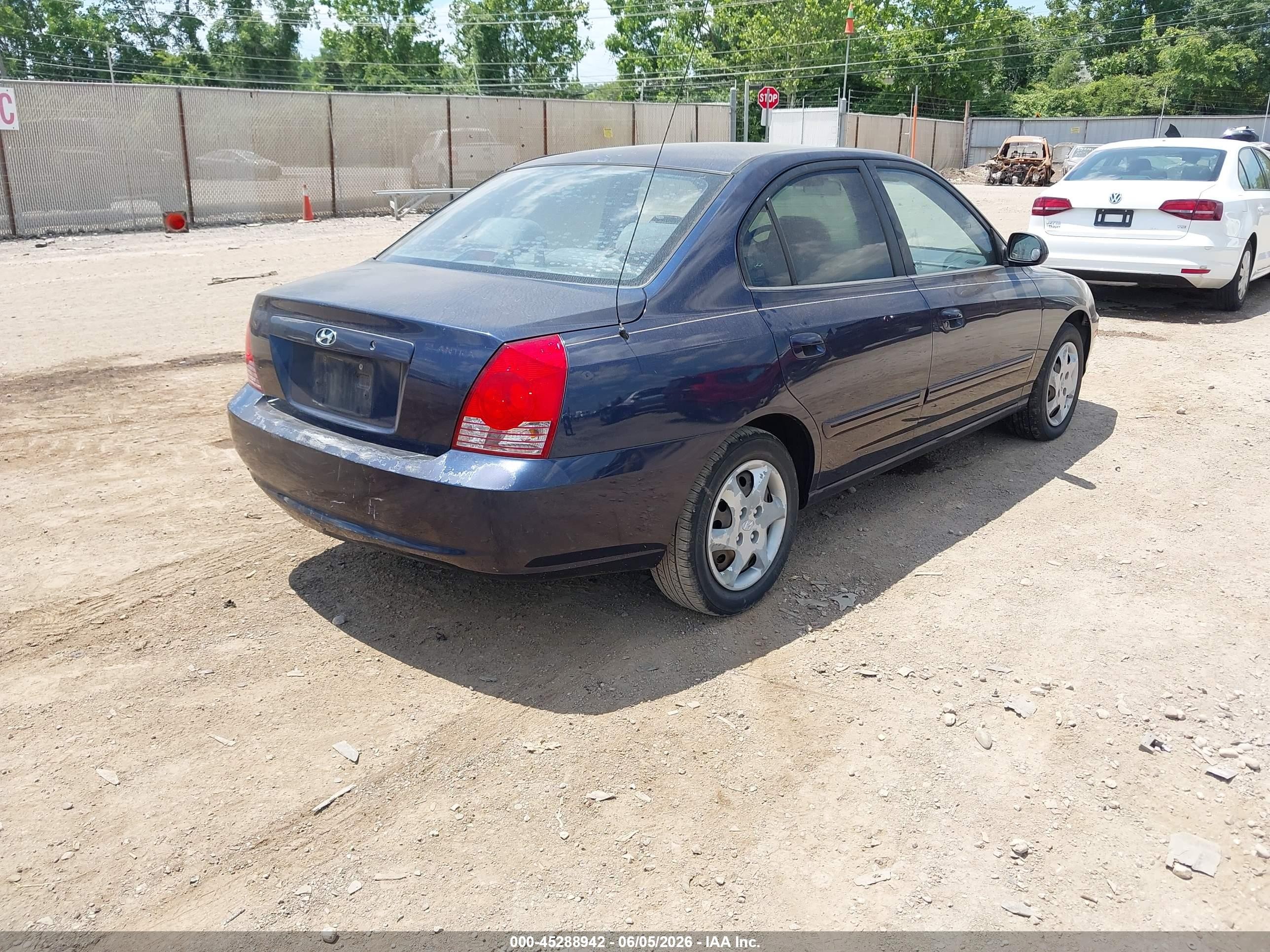 2005 Hyundai Elantra Gls/gt Blue vin: KMHDN46D85U981095