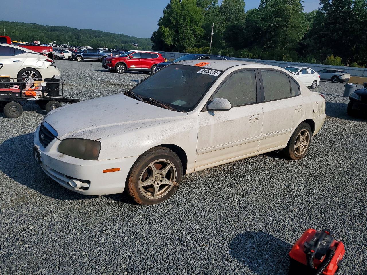 2004 Hyundai Elantra Gls White vin: KMHDN46D94U724901