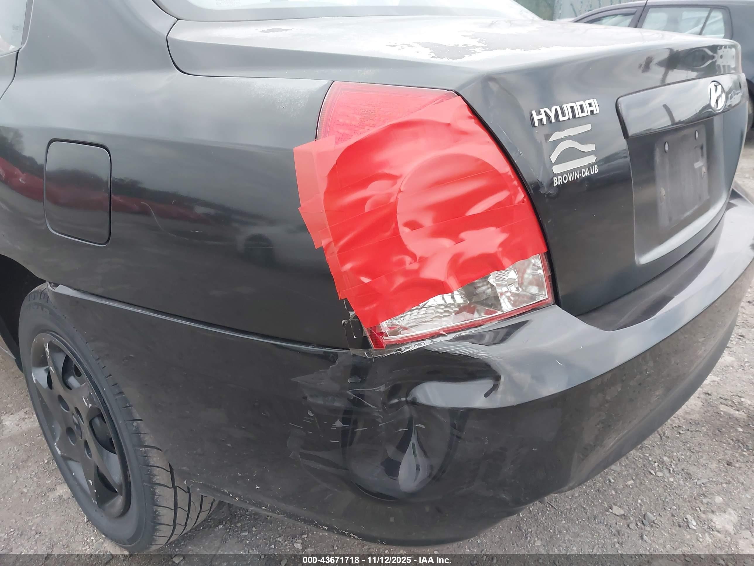 2004 Hyundai Elantra Gls/gt Black vin: KMHDN46D94U742864