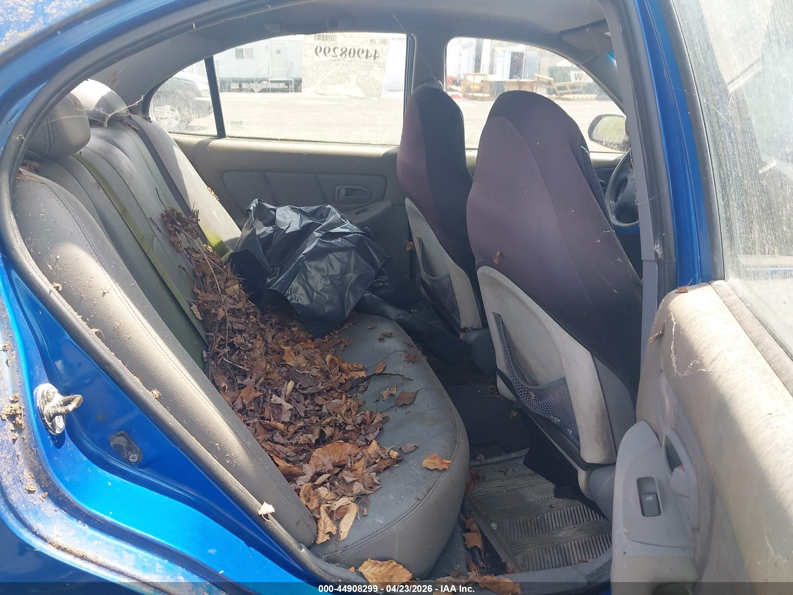 2004 Hyundai Elantra Gls/gt Blue vin: KMHDN46D94U756652