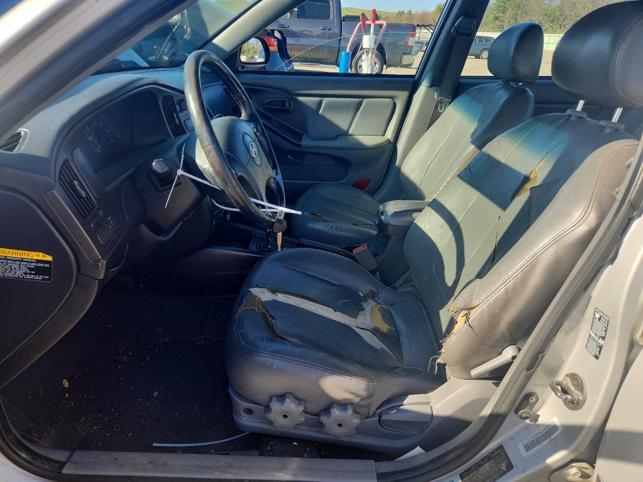 2004 Hyundai Elantra Gls Silver vin: KMHDN46D94U805526