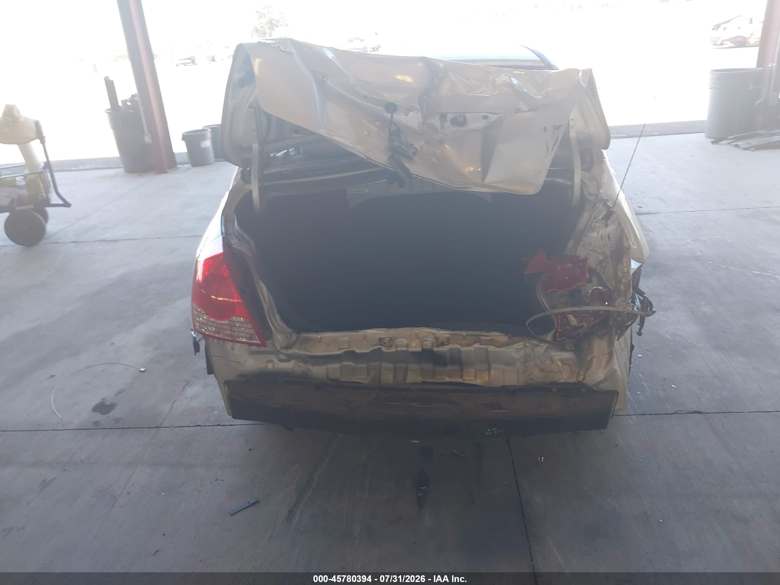 2005 Hyundai Elantra Gls/gt Серебряный vin: KMHDN46D95U030680