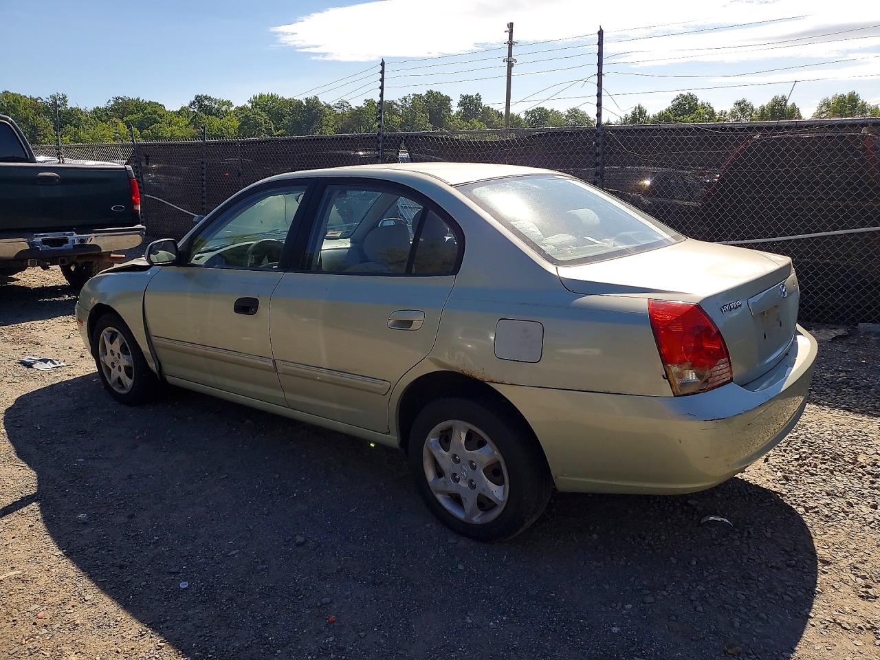 2004 Hyundai Elantra Gls Green vin: KMHDN46DX4U710215