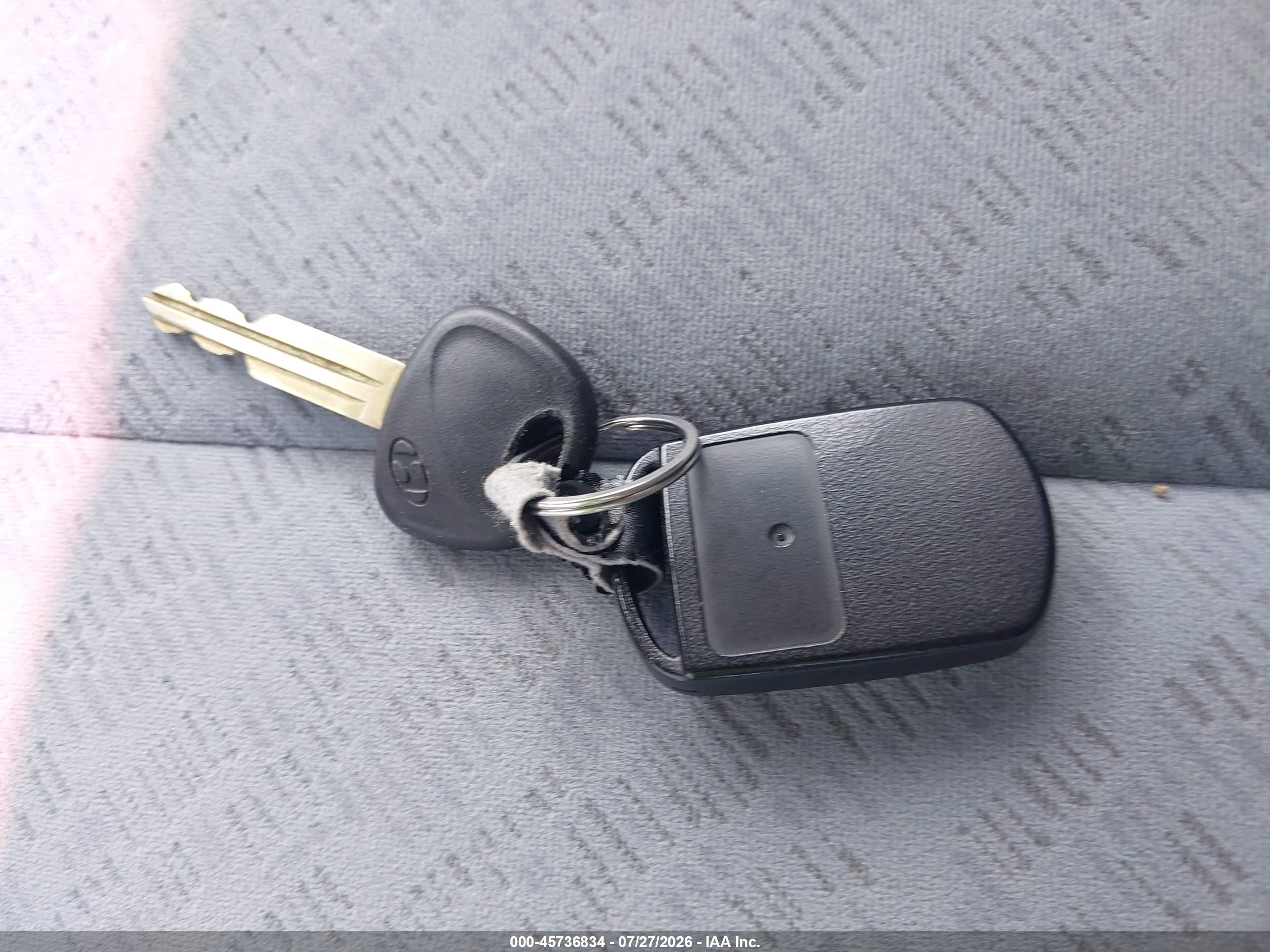 2004 Hyundai Elantra Gls/gt Серебряный vin: KMHDN46DX4U828538