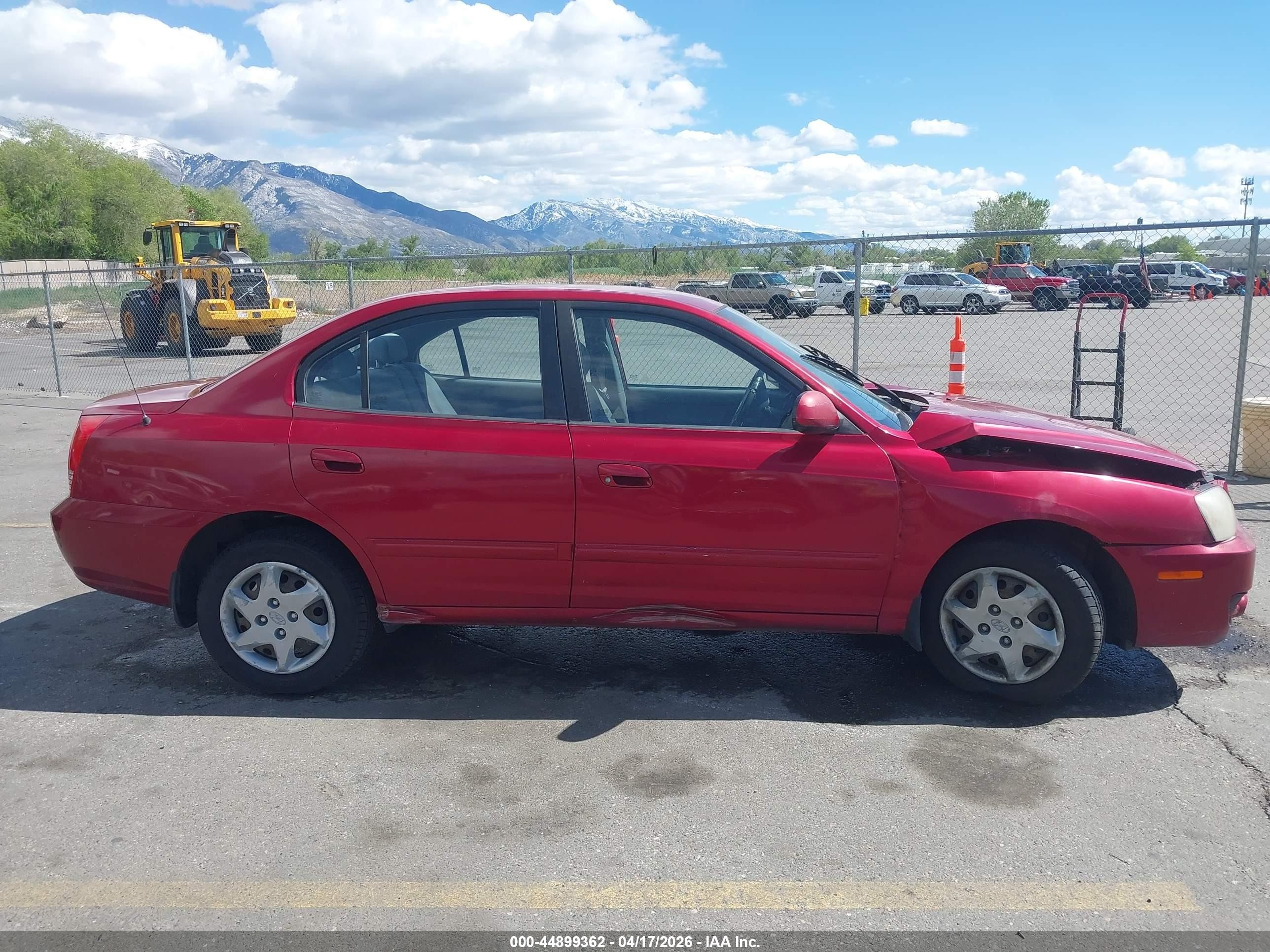 2004 Hyundai Elantra Gls/gt Red vin: KMHDN46DX4U872099