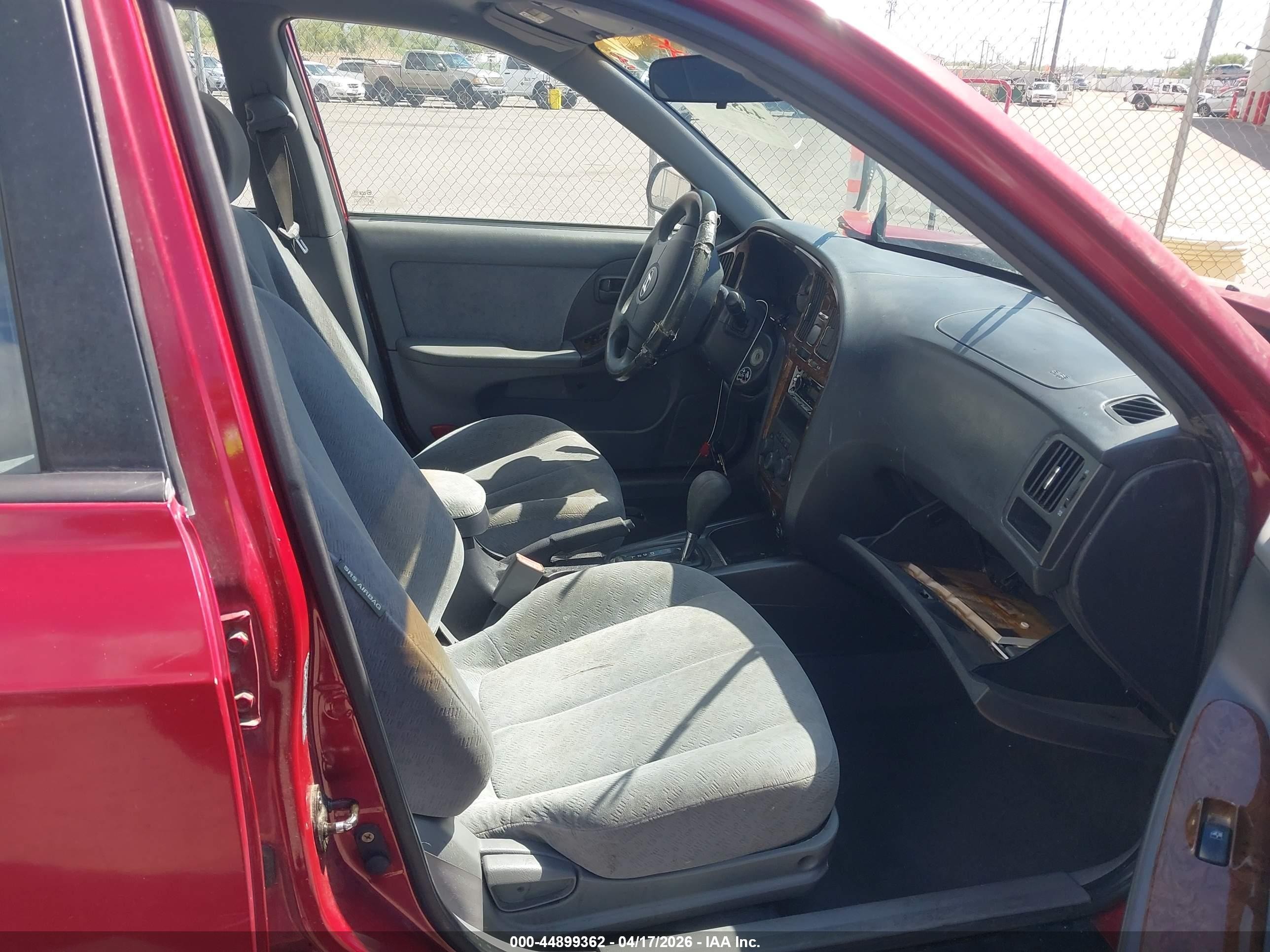 2004 Hyundai Elantra Gls/gt Red vin: KMHDN46DX4U872099