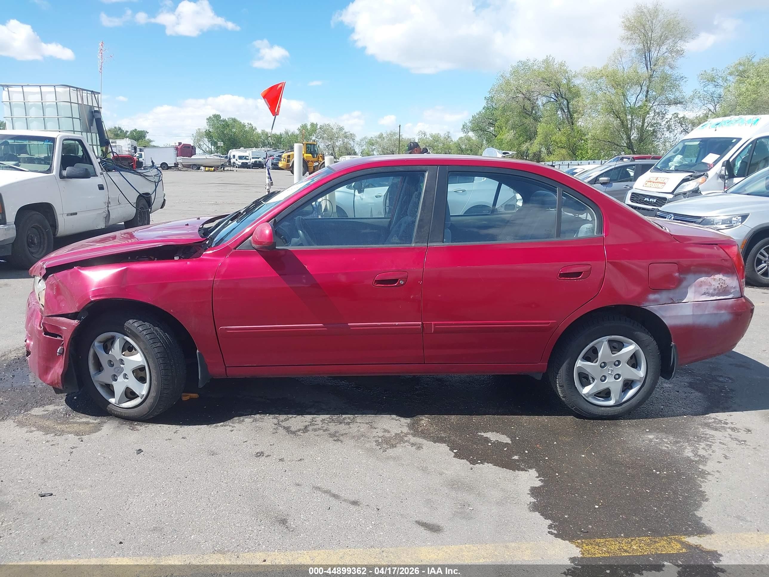 2004 Hyundai Elantra Gls/gt Red vin: KMHDN46DX4U872099