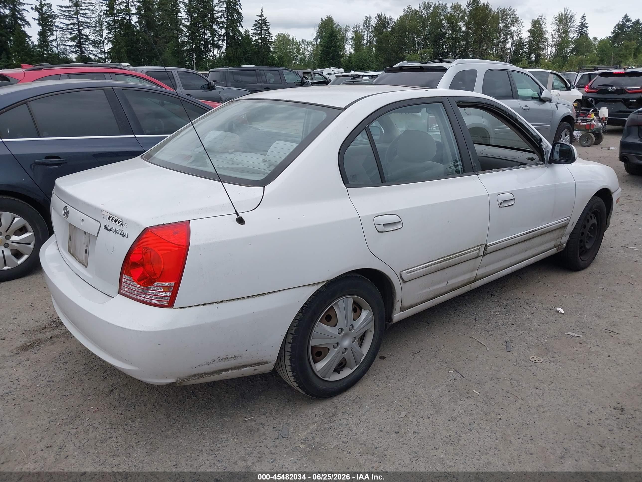 2005 Hyundai Elantra Gls/gt Белый vin: KMHDN46DX5U052557