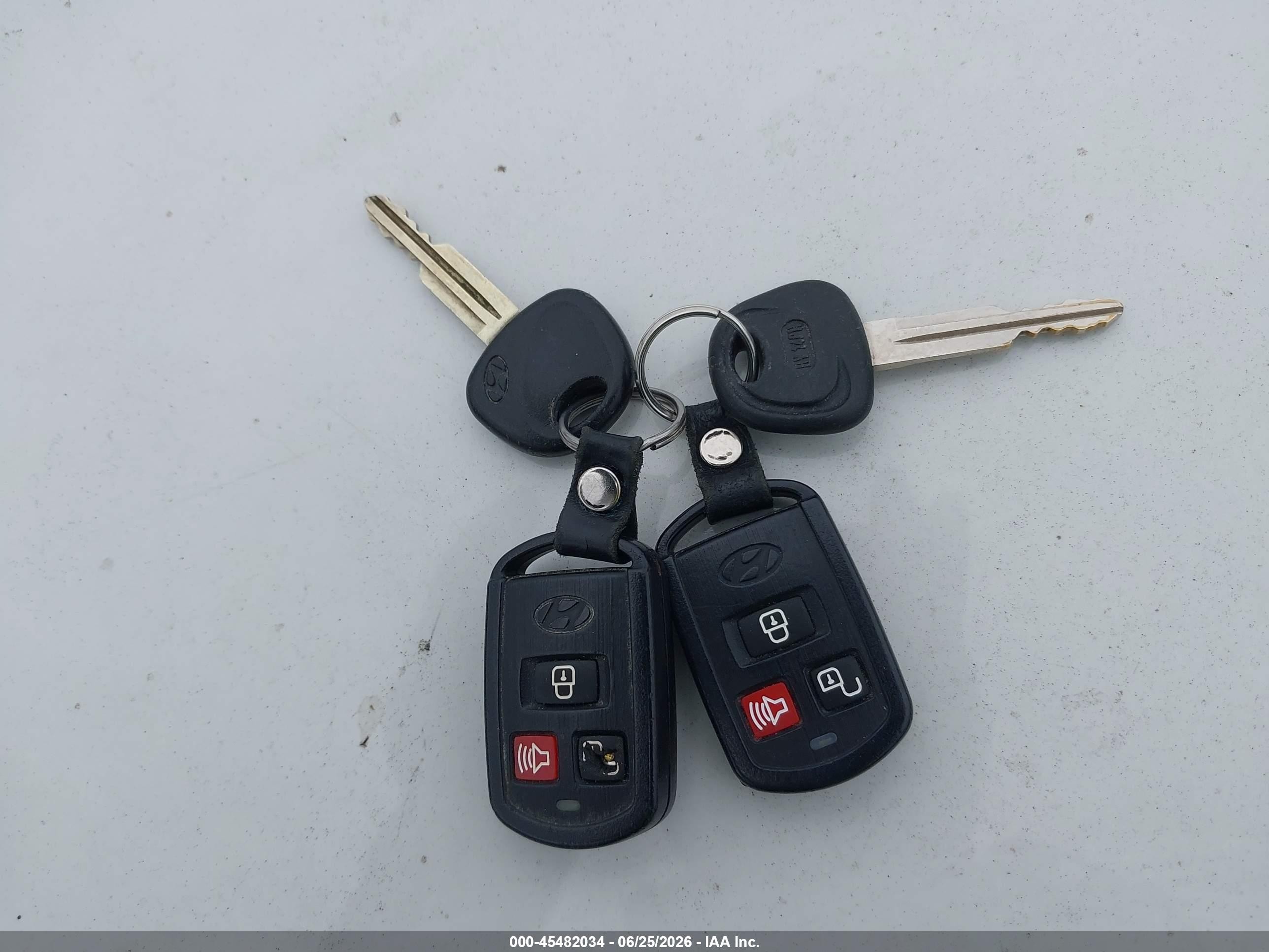 2005 Hyundai Elantra Gls/gt Белый vin: KMHDN46DX5U052557