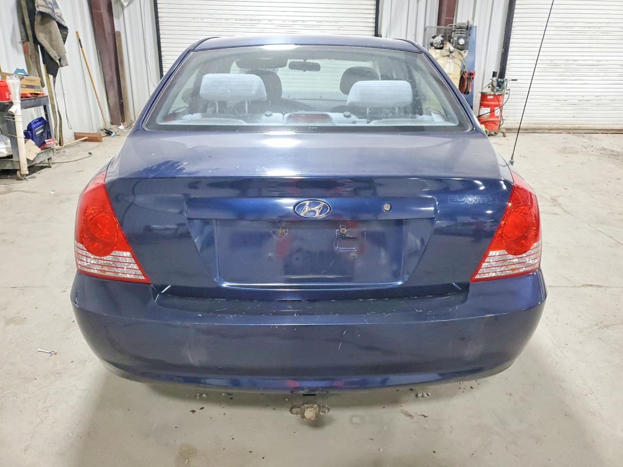 2005 Hyundai Elantra Gls Blue vin: KMHDN46DX5U157888