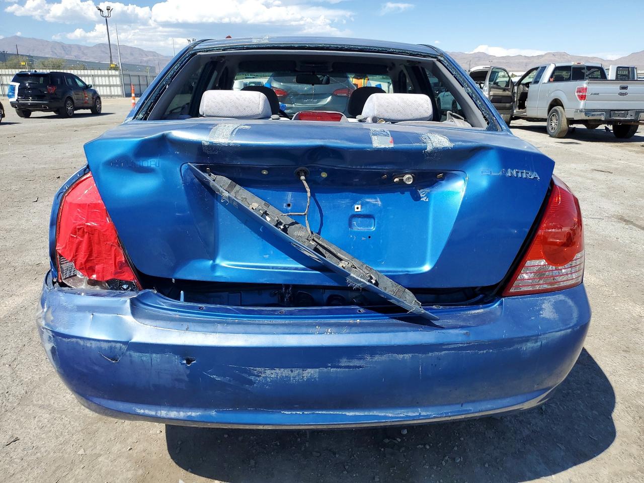2005 Hyundai Elantra Gls Blue vin: KMHDN46DX5U162377