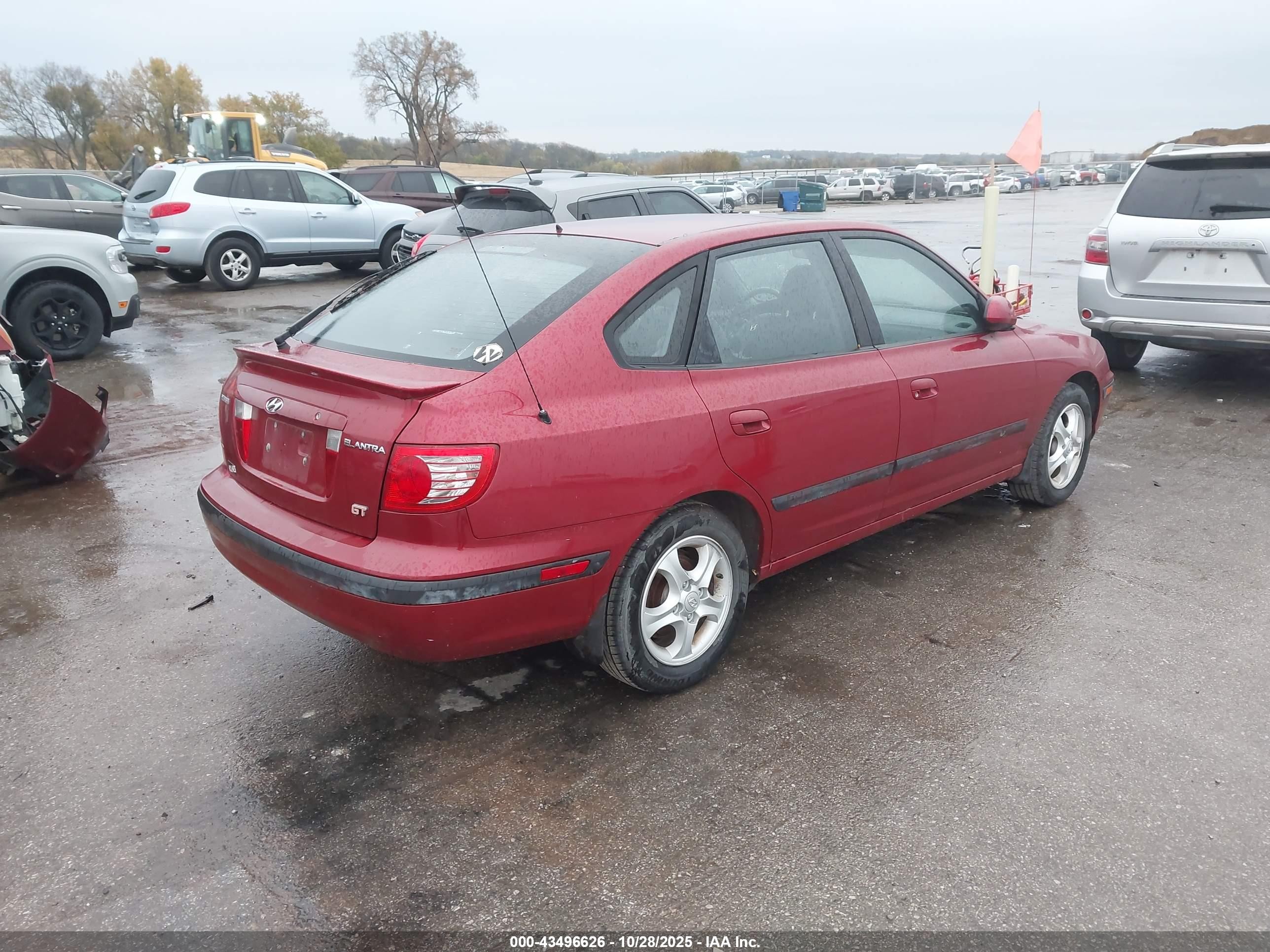 2004 Hyundai Elantra Gt Red vin: KMHDN56D34U112845