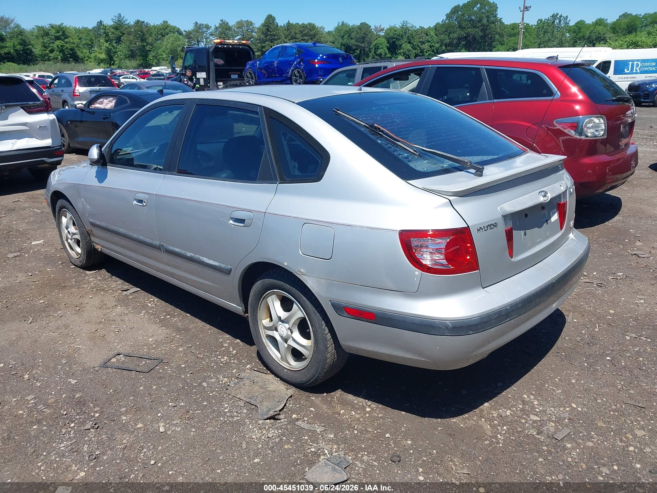 2004 Hyundai Elantra Gt Серебряный vin: KMHDN56D34U121447