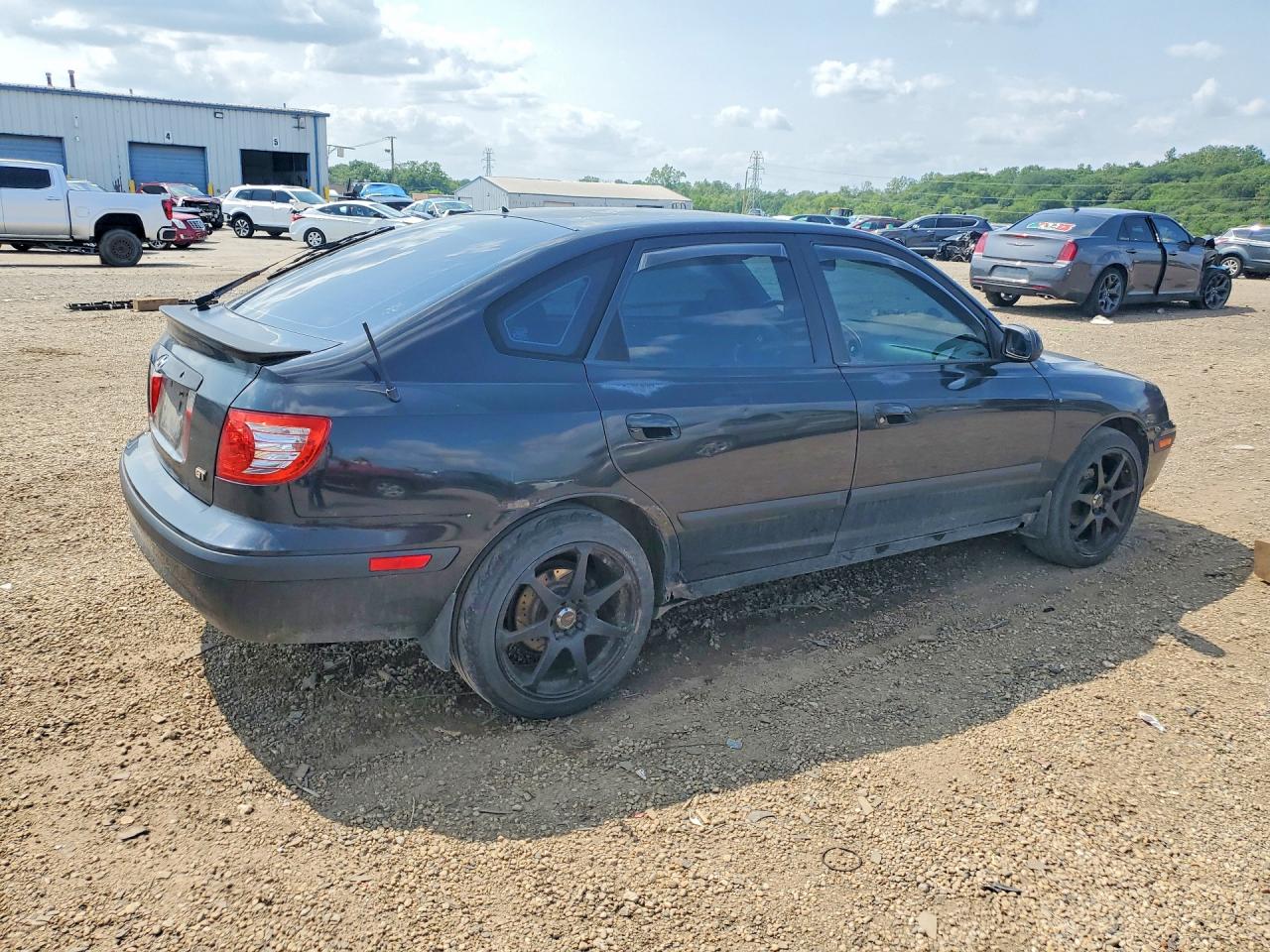 2004 Hyundai Elantra Gt Black vin: KMHDN56DX4U128119
