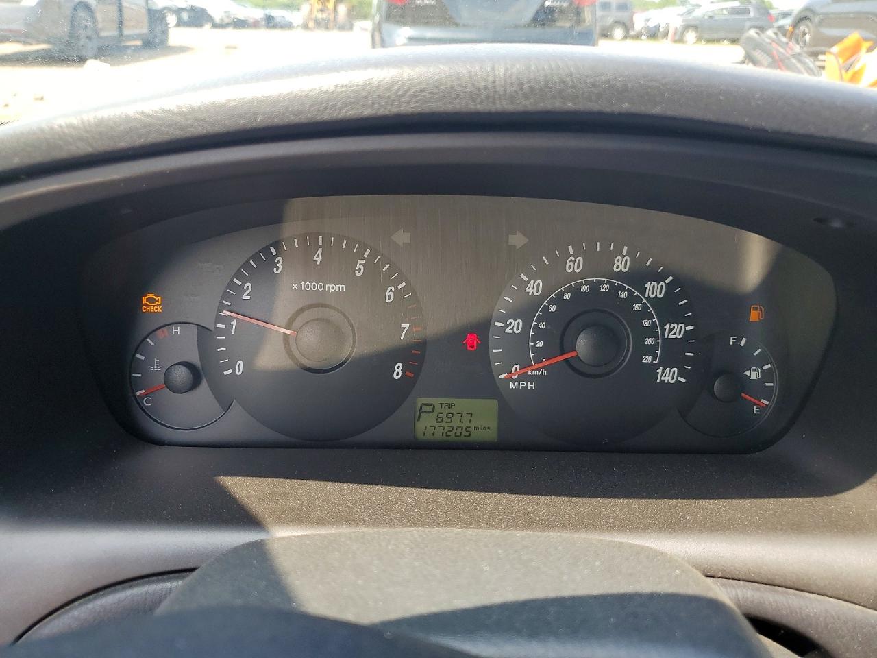 2004 Hyundai Elantra Gt Black vin: KMHDN56DX4U128119