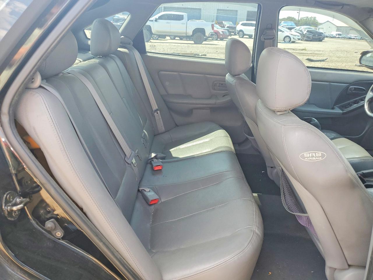 2004 Hyundai Elantra Gt Black vin: KMHDN56DX4U128119