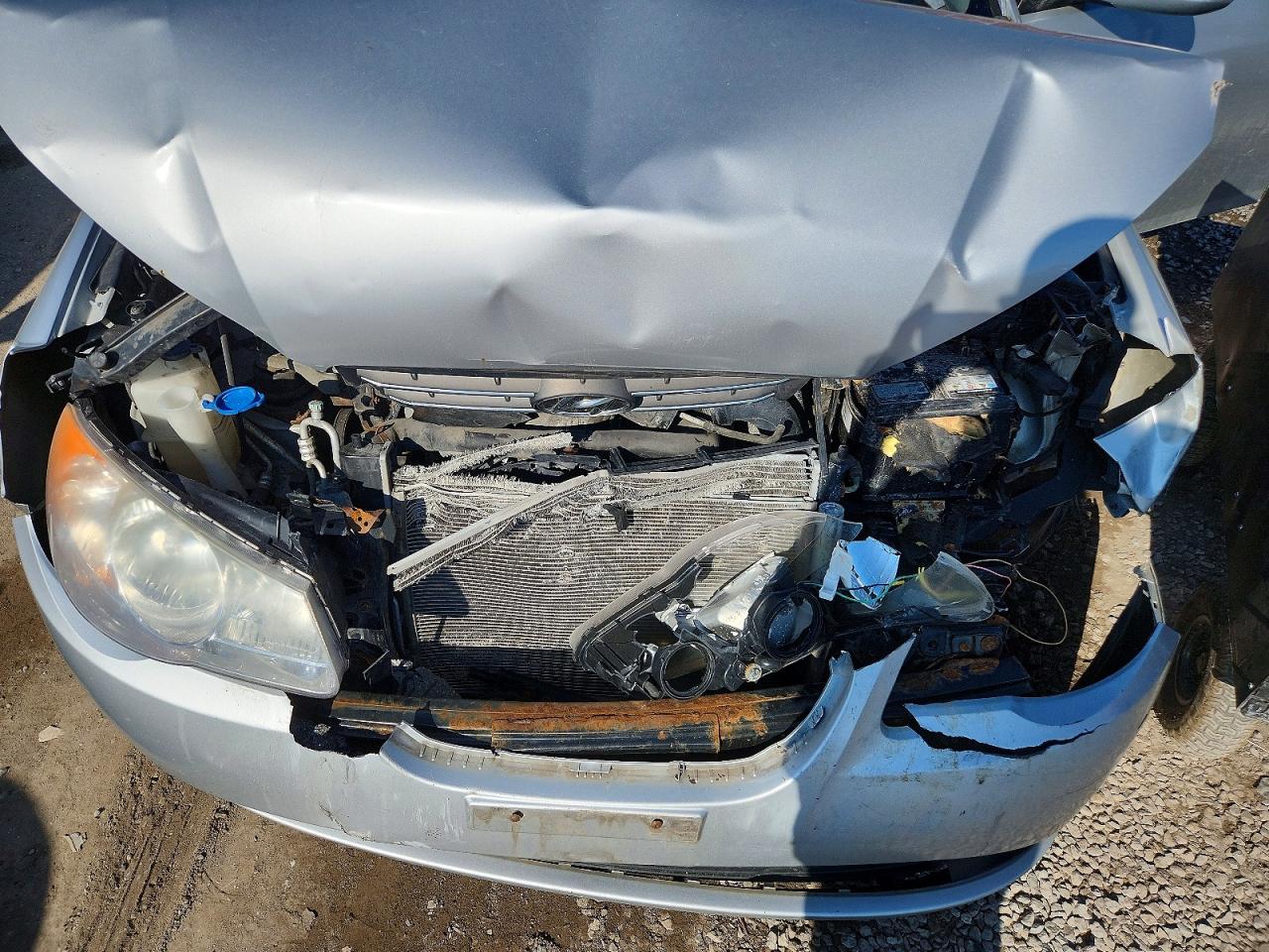 2009 Hyundai Elantra Gls Silver vin: KMHDU45D59U702387