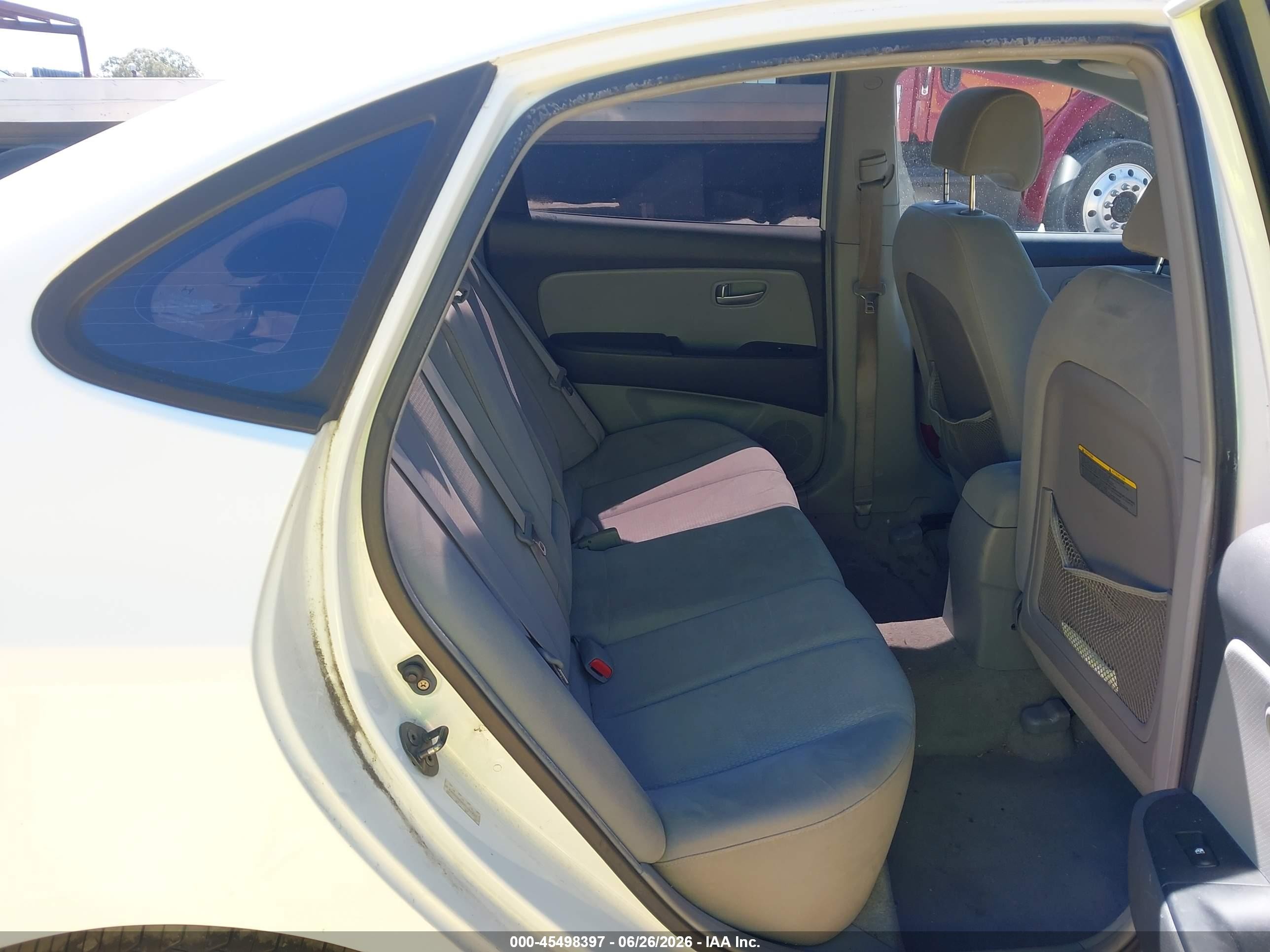 2007 Hyundai Elantra Gls/ltd/se White vin: KMHDU46D07U103425