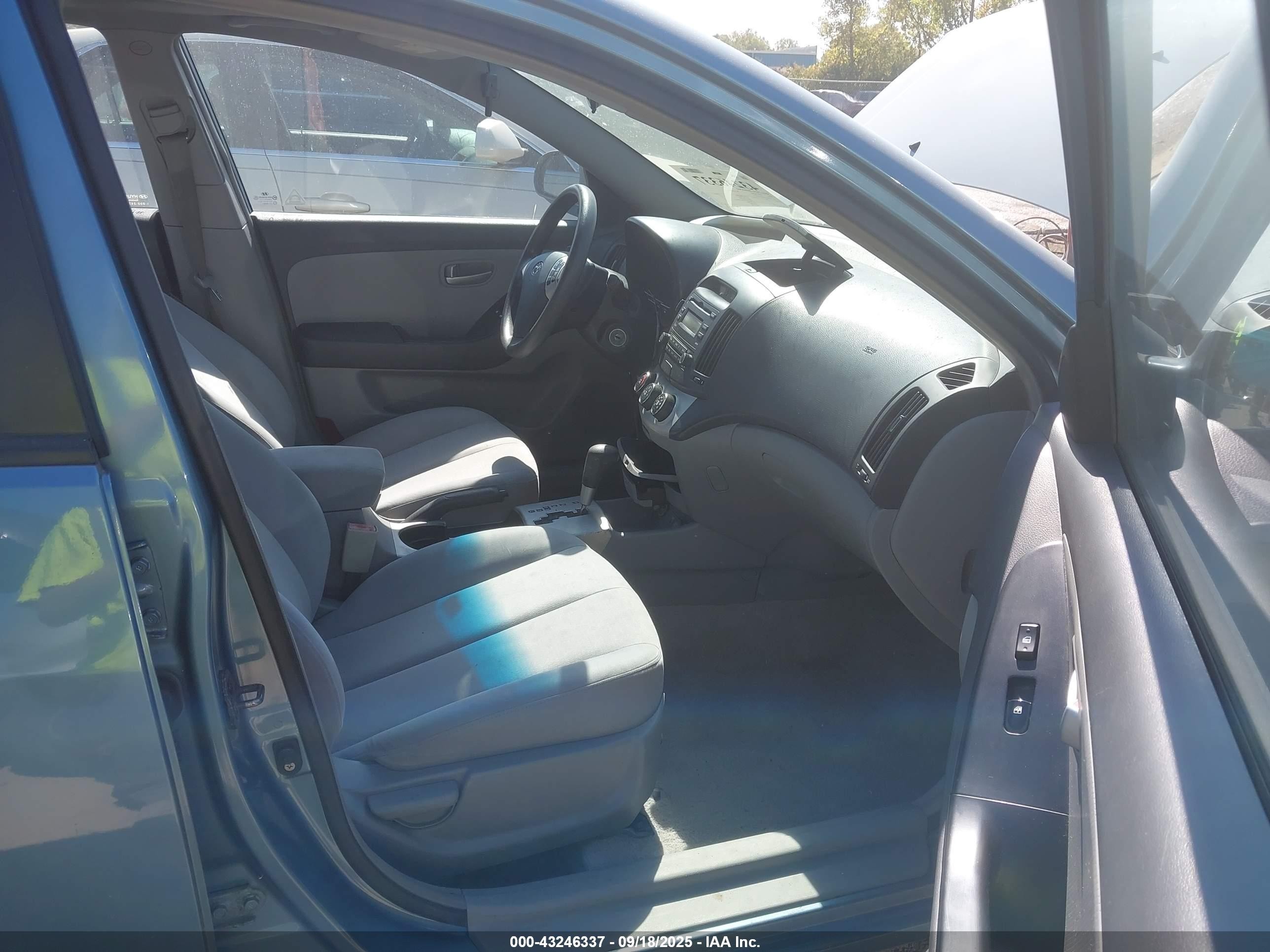 2007 Hyundai Elantra Gls/limited/se Blue vin: KMHDU46D07U164855