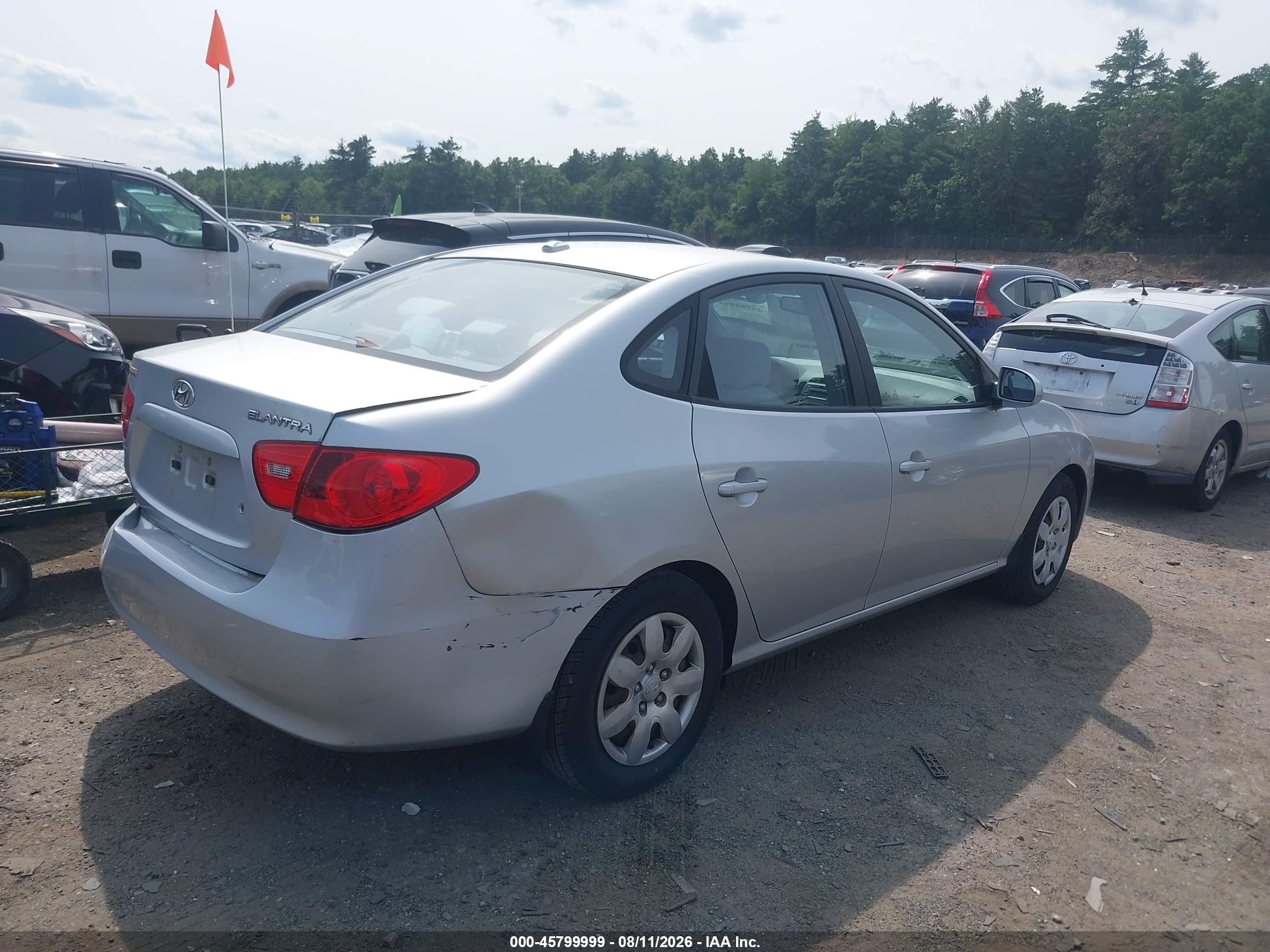 2007 Hyundai Elantra Gls/ltd/se Серебряный vin: KMHDU46D07U174267