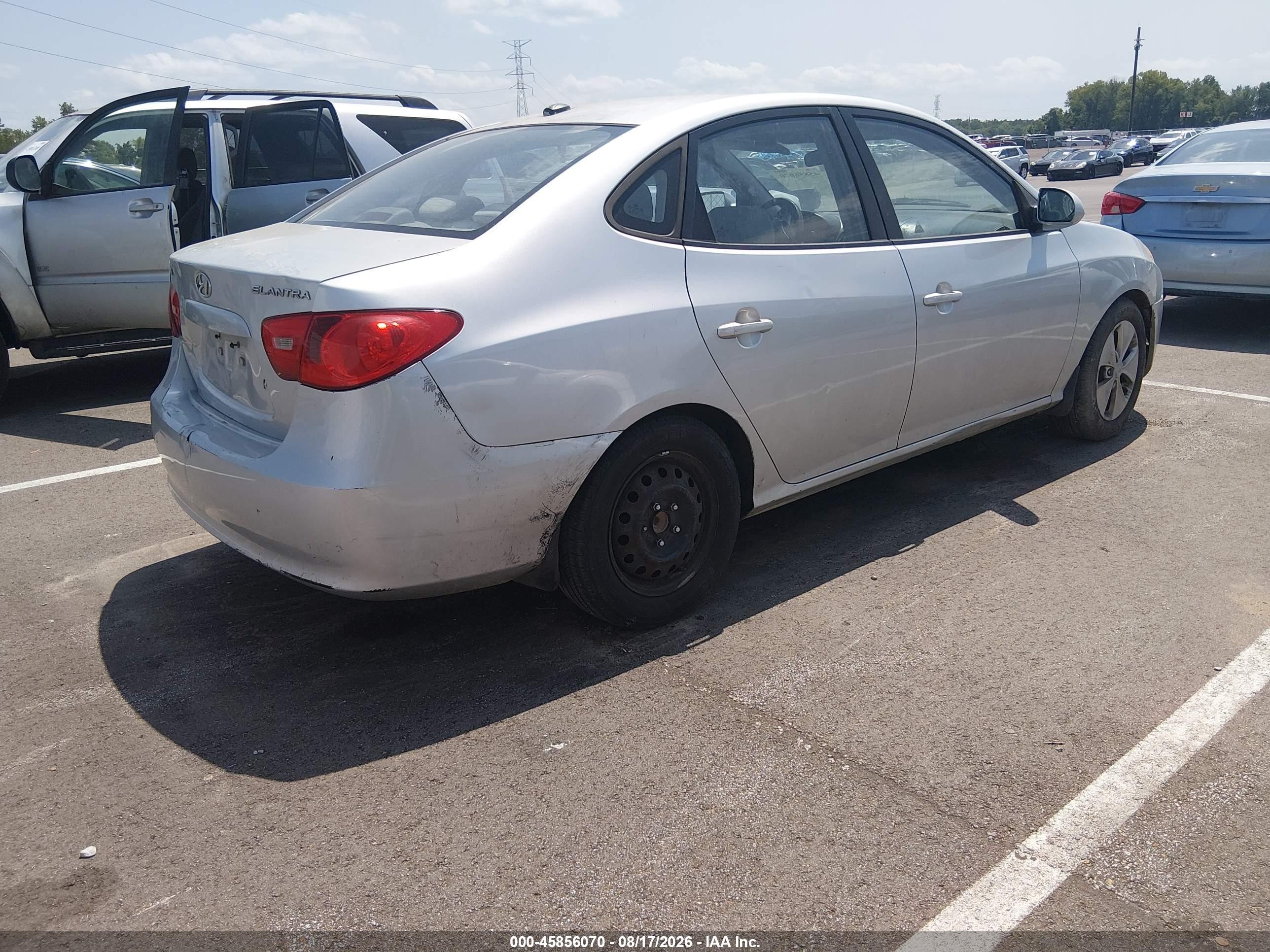 2008 Hyundai Elantra Gls/se Silver vin: KMHDU46D08U298671