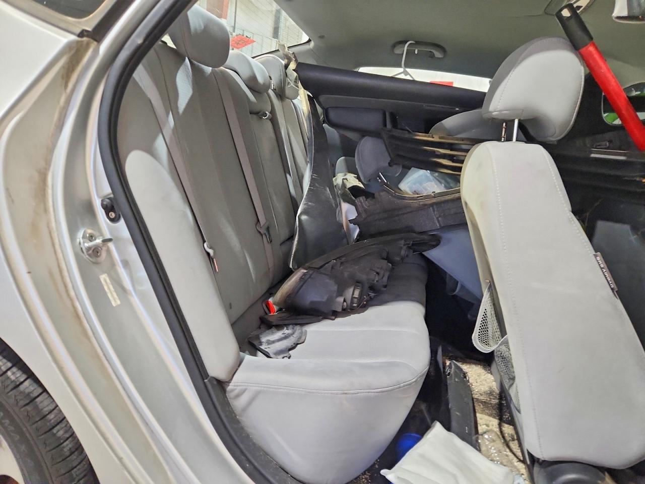 2008 Hyundai Elantra Gls Silver vin: KMHDU46D08U333967