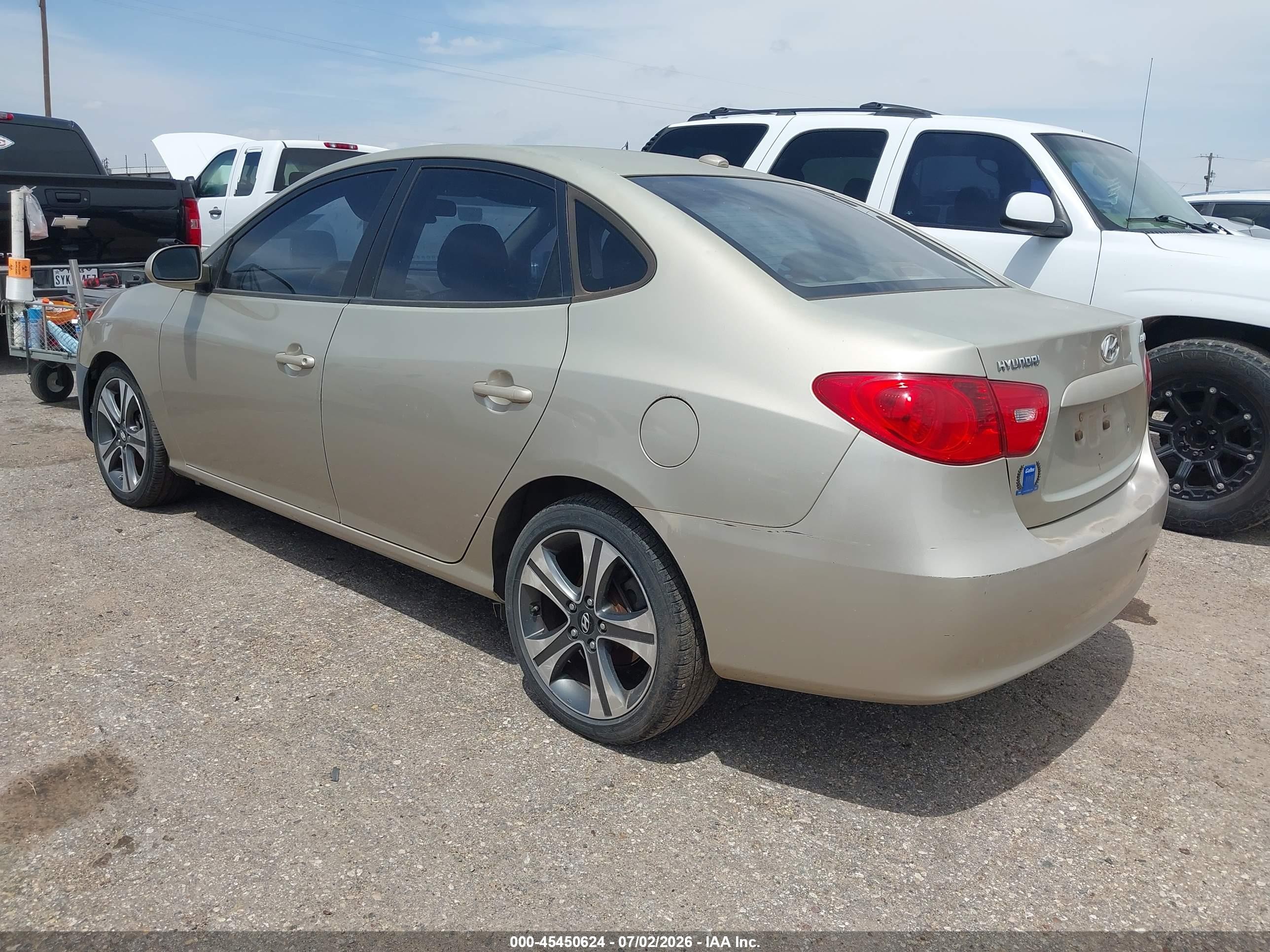 2008 Hyundai Elantra Gls/se Gold vin: KMHDU46D08U355211