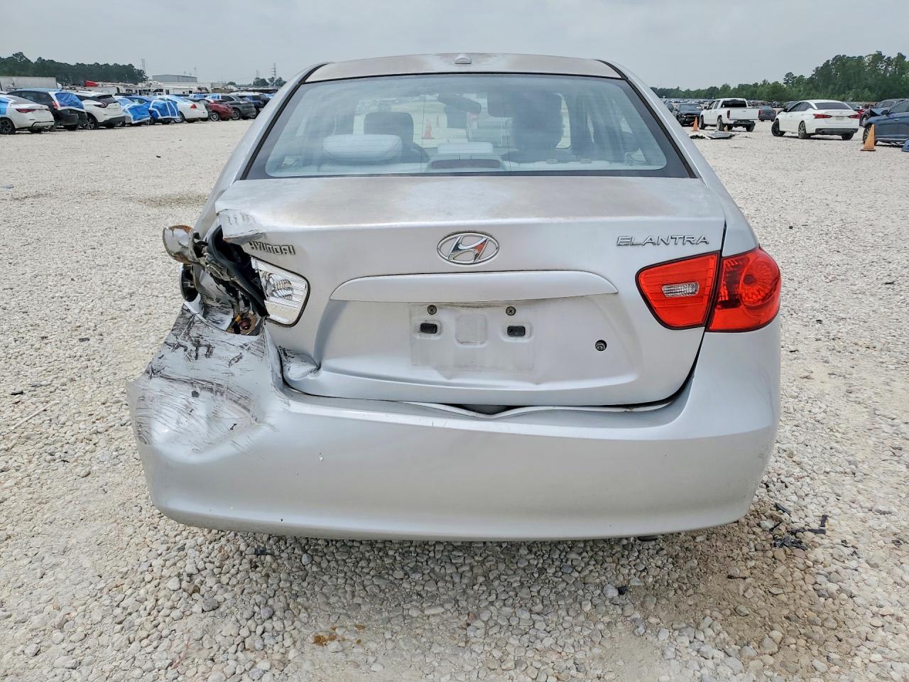 2008 Hyundai Elantra Gls/se/limited Silver vin: KMHDU46D08U426004