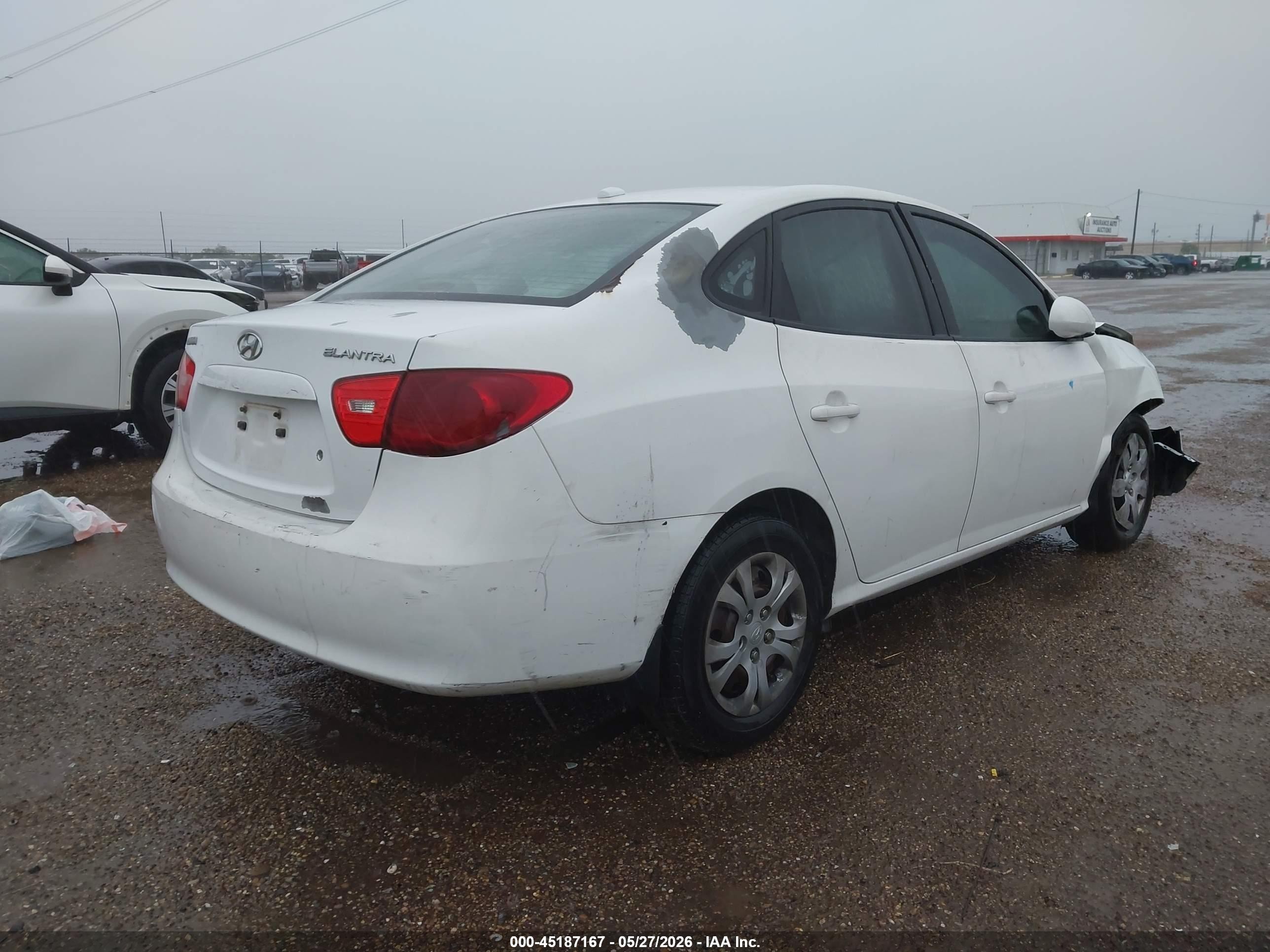 2008 Hyundai Elantra Gls/se White vin: KMHDU46D08U490463