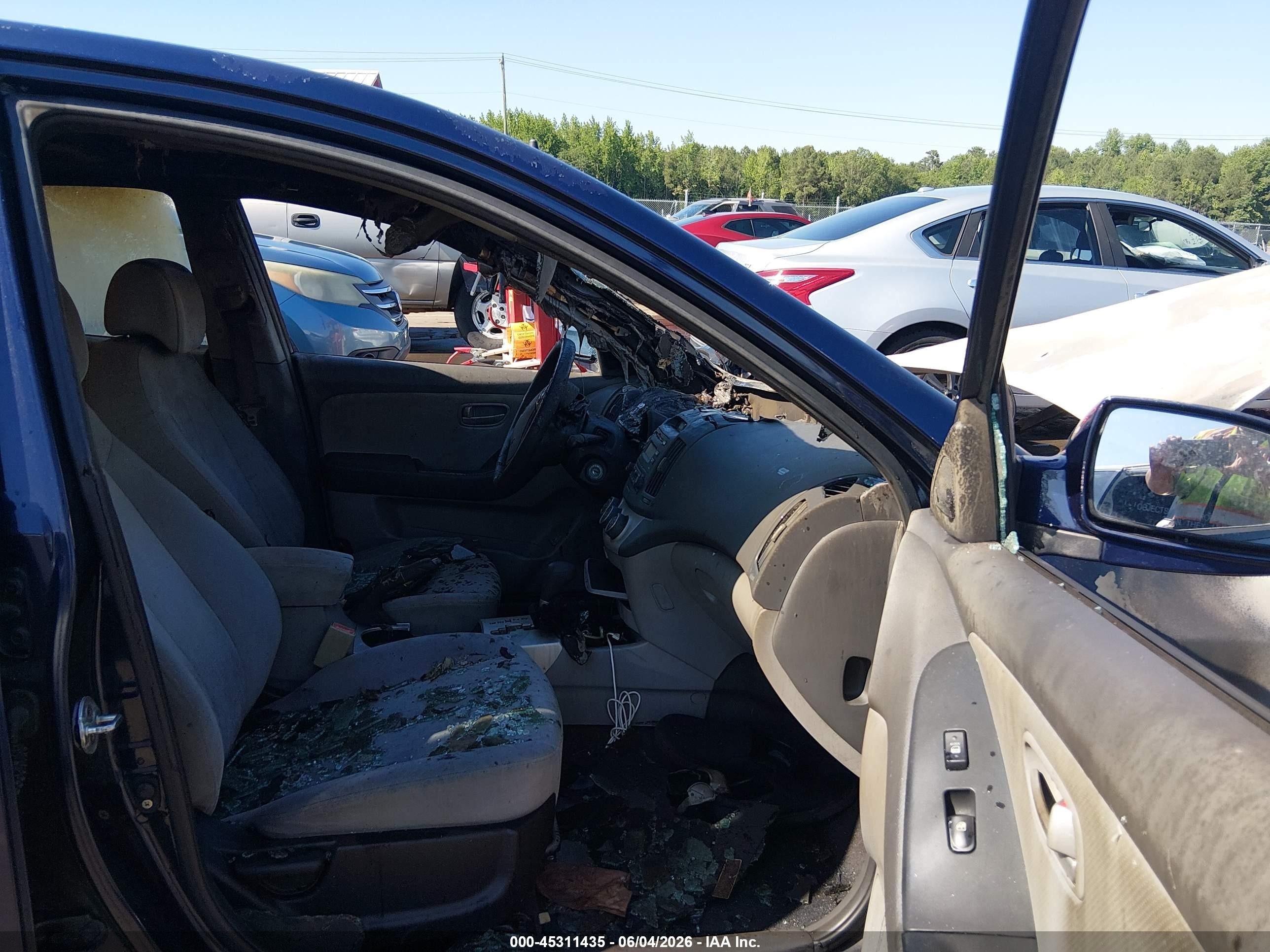 2008 Hyundai Elantra Gls/se Blue vin: KMHDU46D08U512185