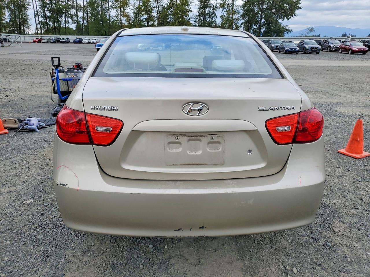 2008 Hyundai Elantra Gls Gold vin: KMHDU46D08U538155