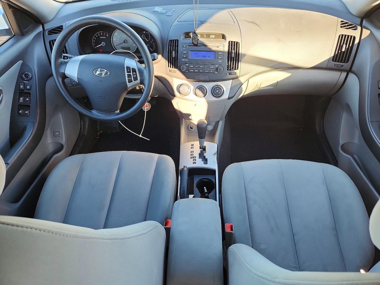 2008 Hyundai Elantra Gls Серебряный vin: KMHDU46D08U580552