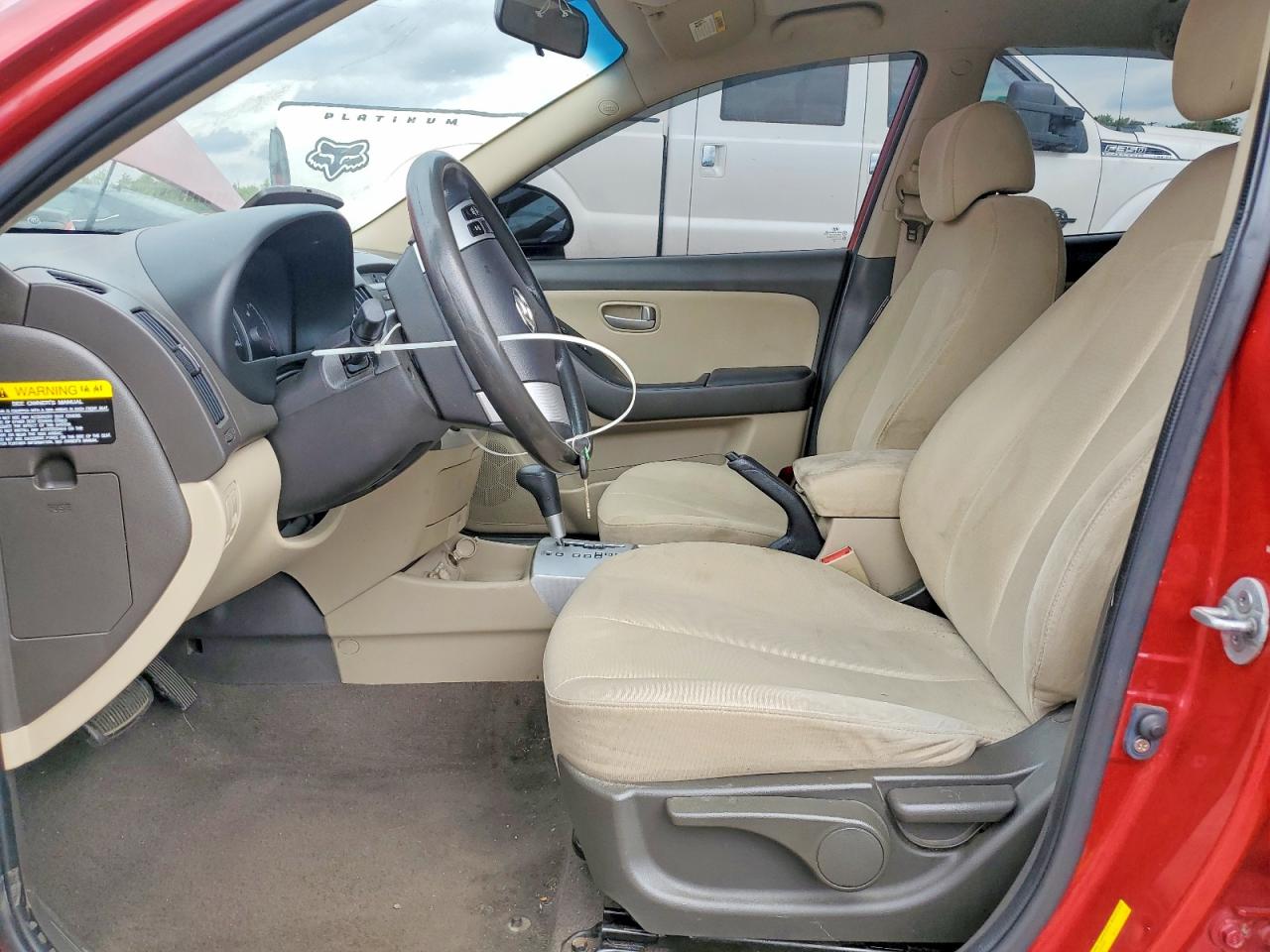 2009 Hyundai Elantra Red vin: KMHDU46D09U825223