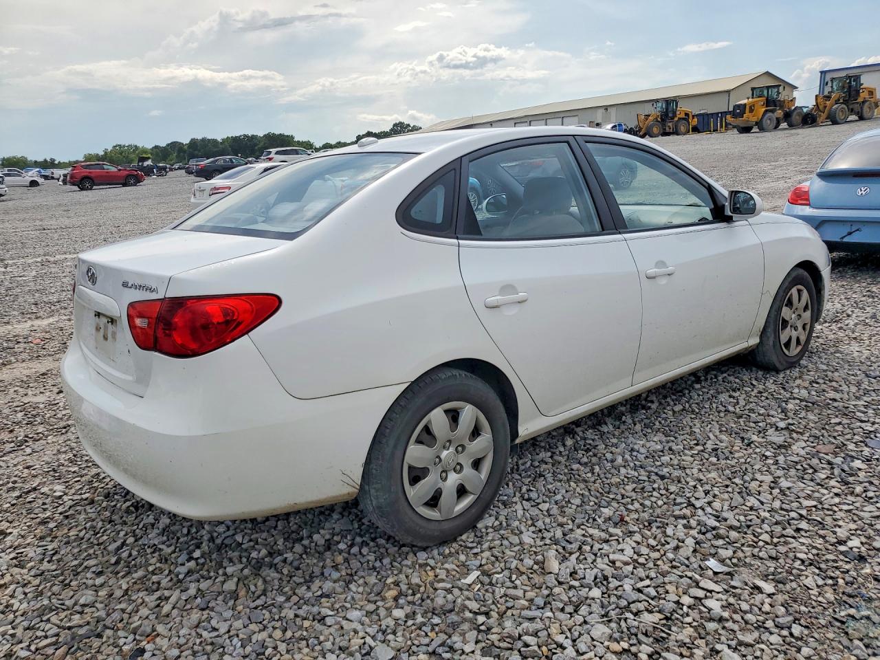 2007 Hyundai Elantra Gls White vin: KMHDU46D17U190932