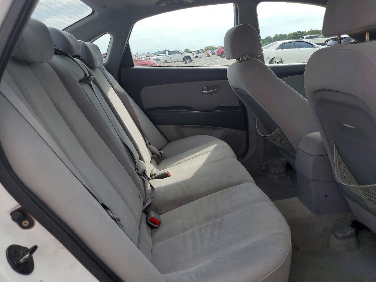 2007 Hyundai Elantra Gls White vin: KMHDU46D17U190932