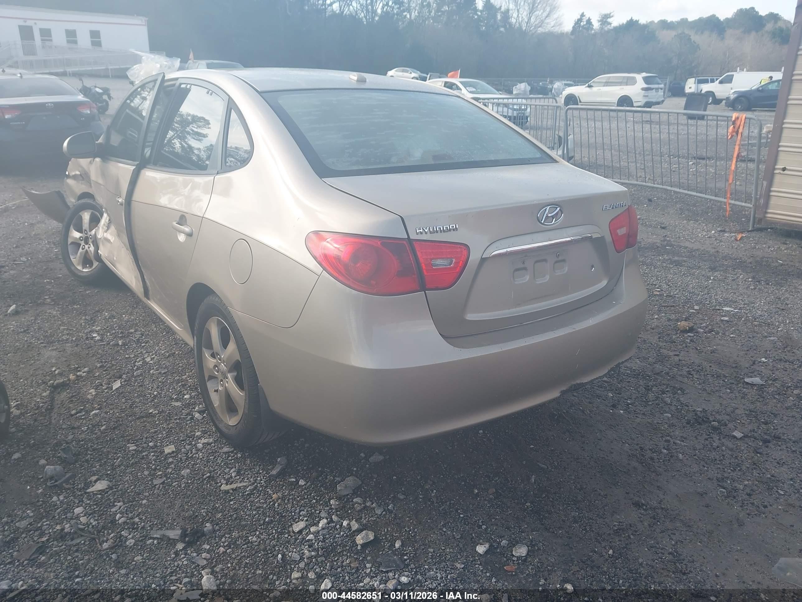 2007 Hyundai Elantra Gls/limited/se Champagne vin: KMHDU46D17U238316