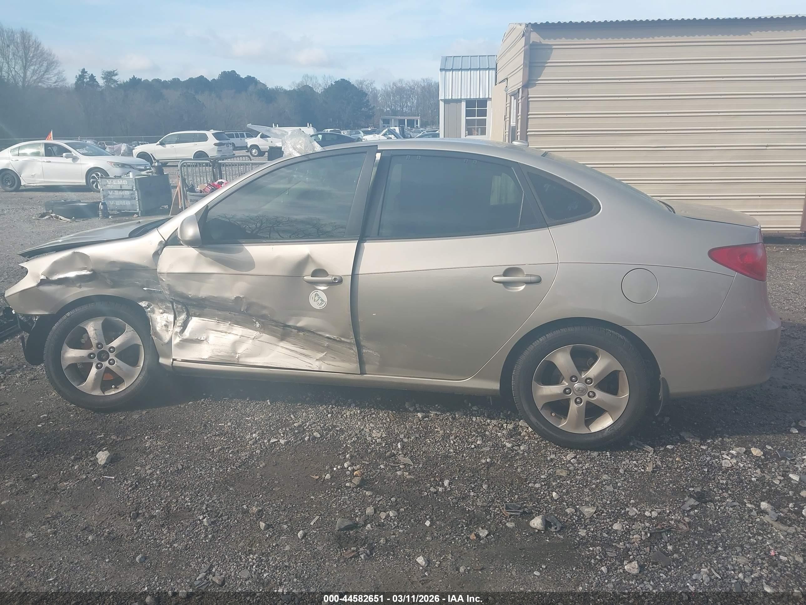 2007 Hyundai Elantra Gls/limited/se Champagne vin: KMHDU46D17U238316