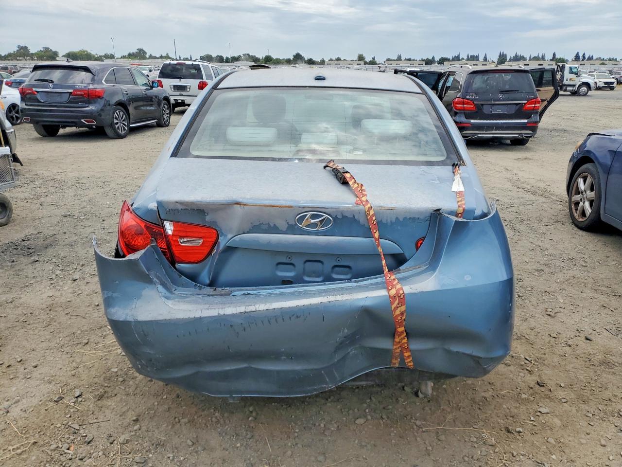 2007 Hyundai Elantra Blue vin: KMHDU46D17U262454