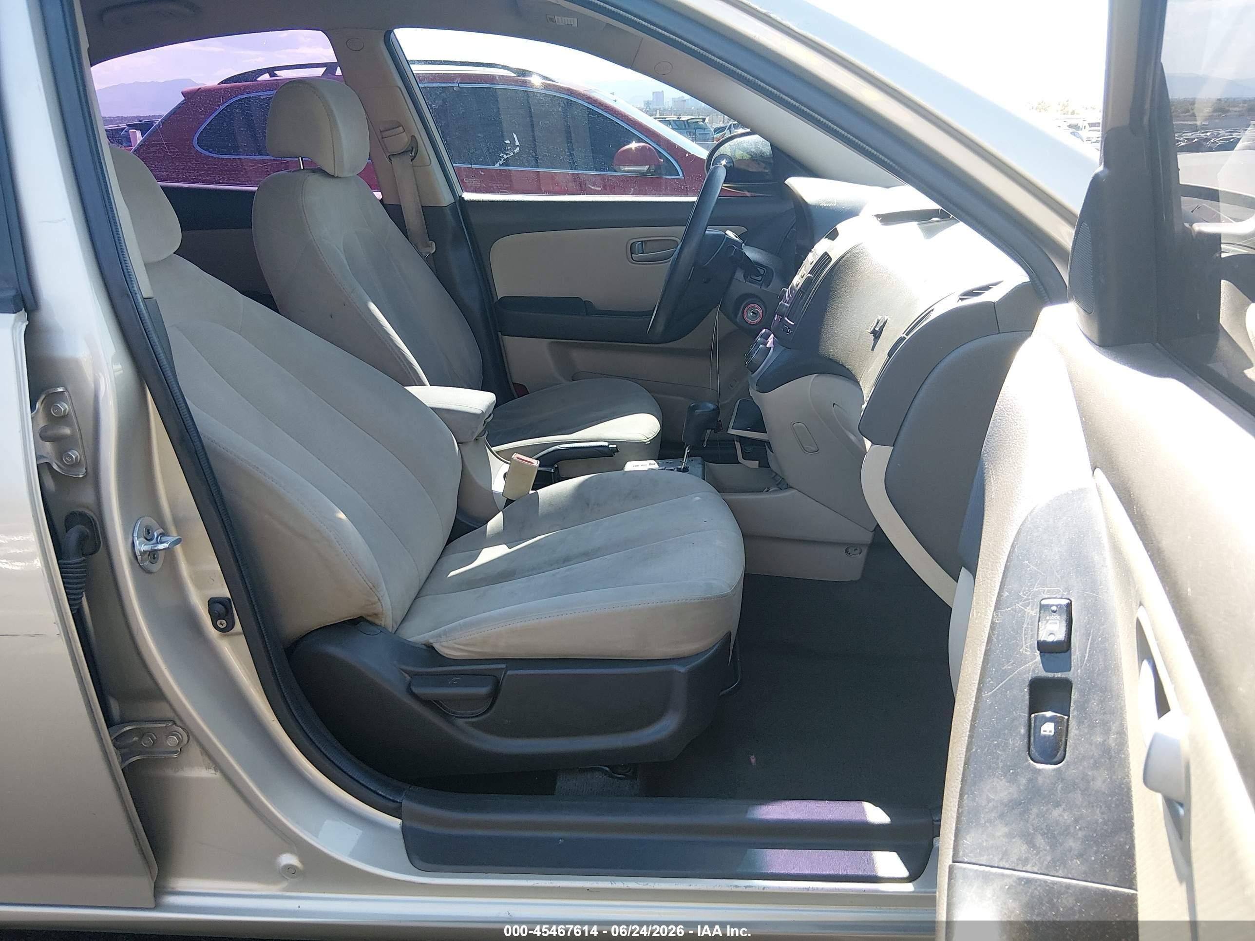 2008 Hyundai Elantra Gls/se Tan vin: KMHDU46D18U336411