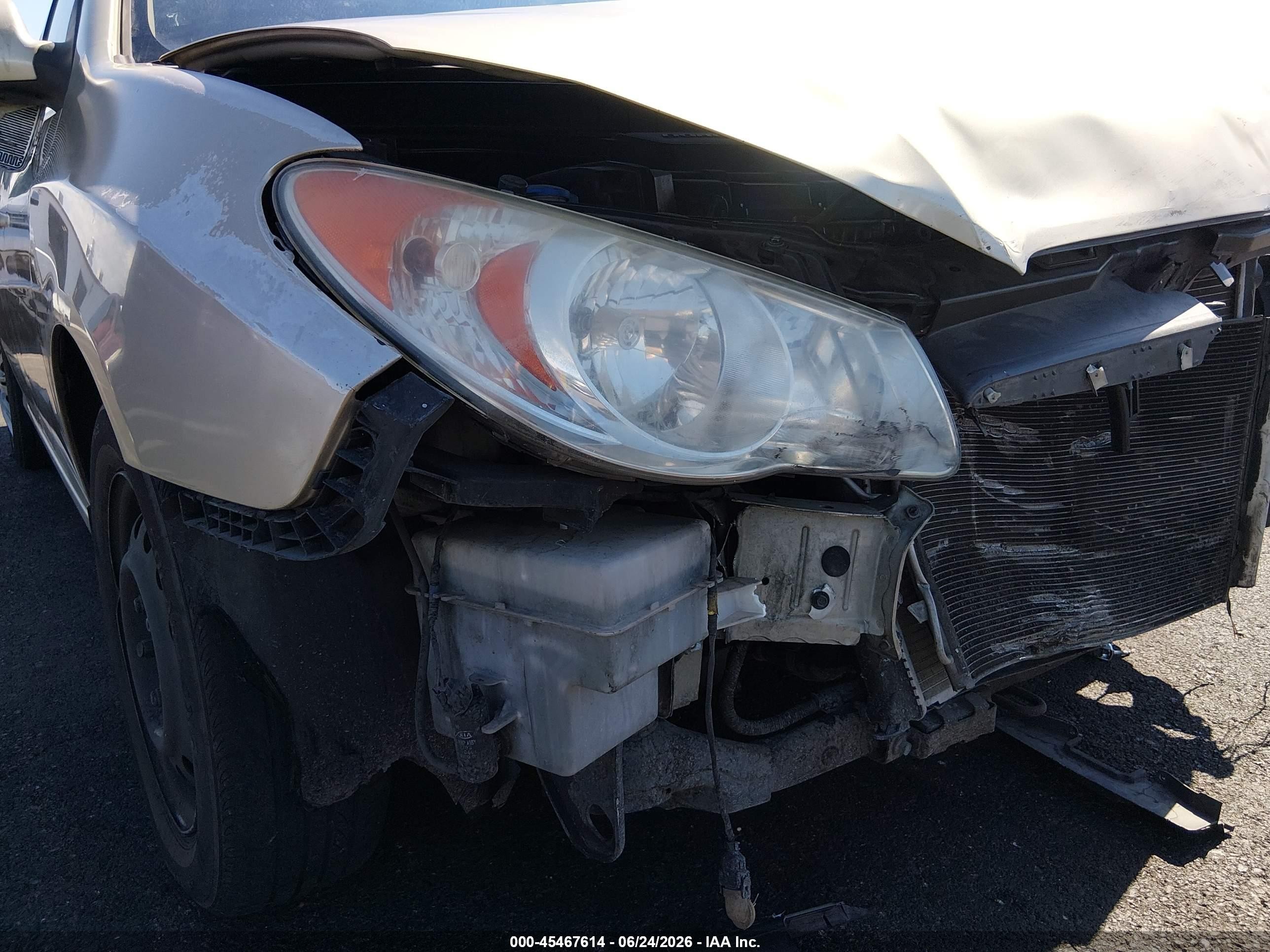 2008 Hyundai Elantra Gls/se Tan vin: KMHDU46D18U336411