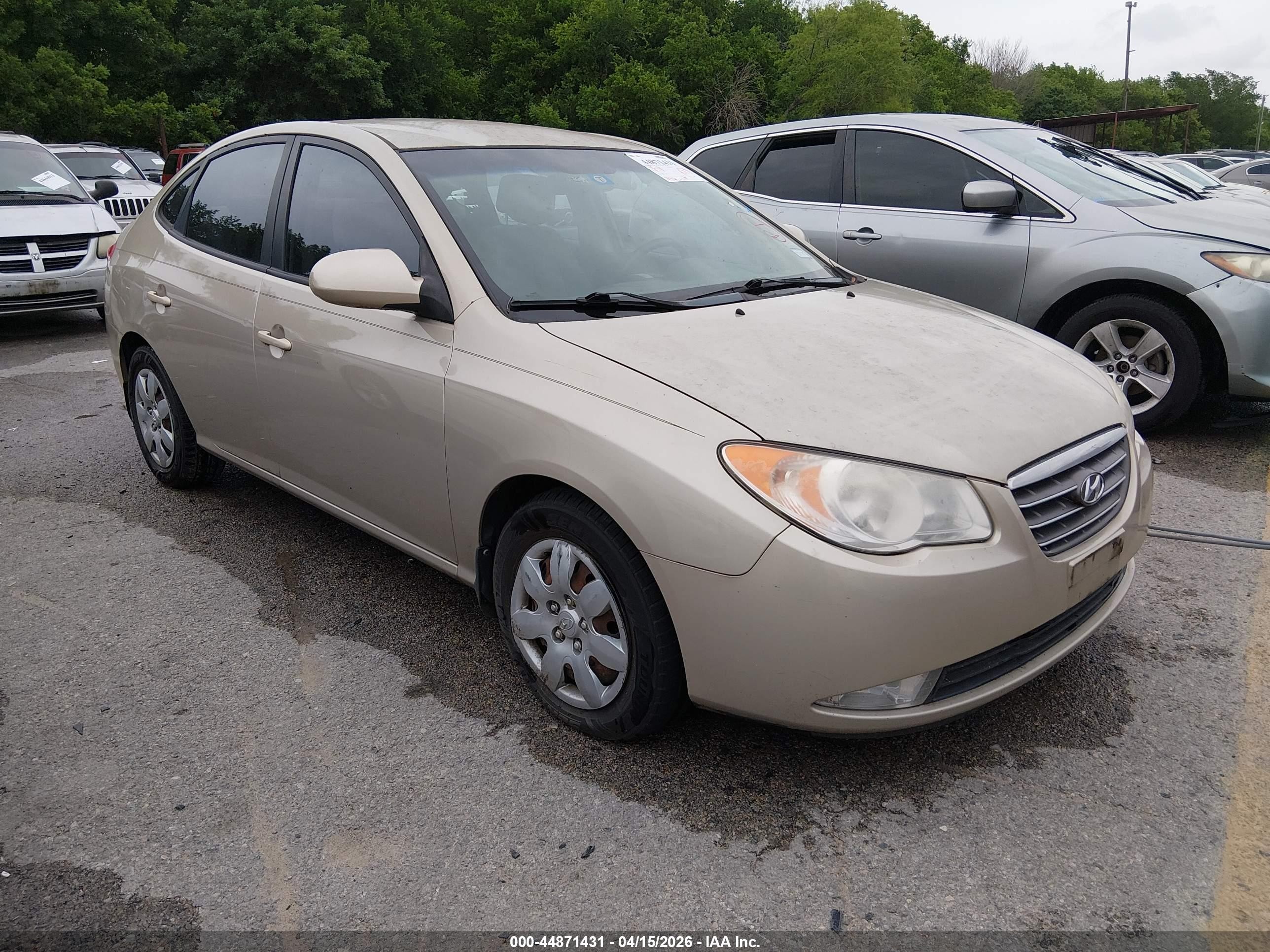 2008 Hyundai Elantra Gls/se Золотой vin: KMHDU46D18U386855