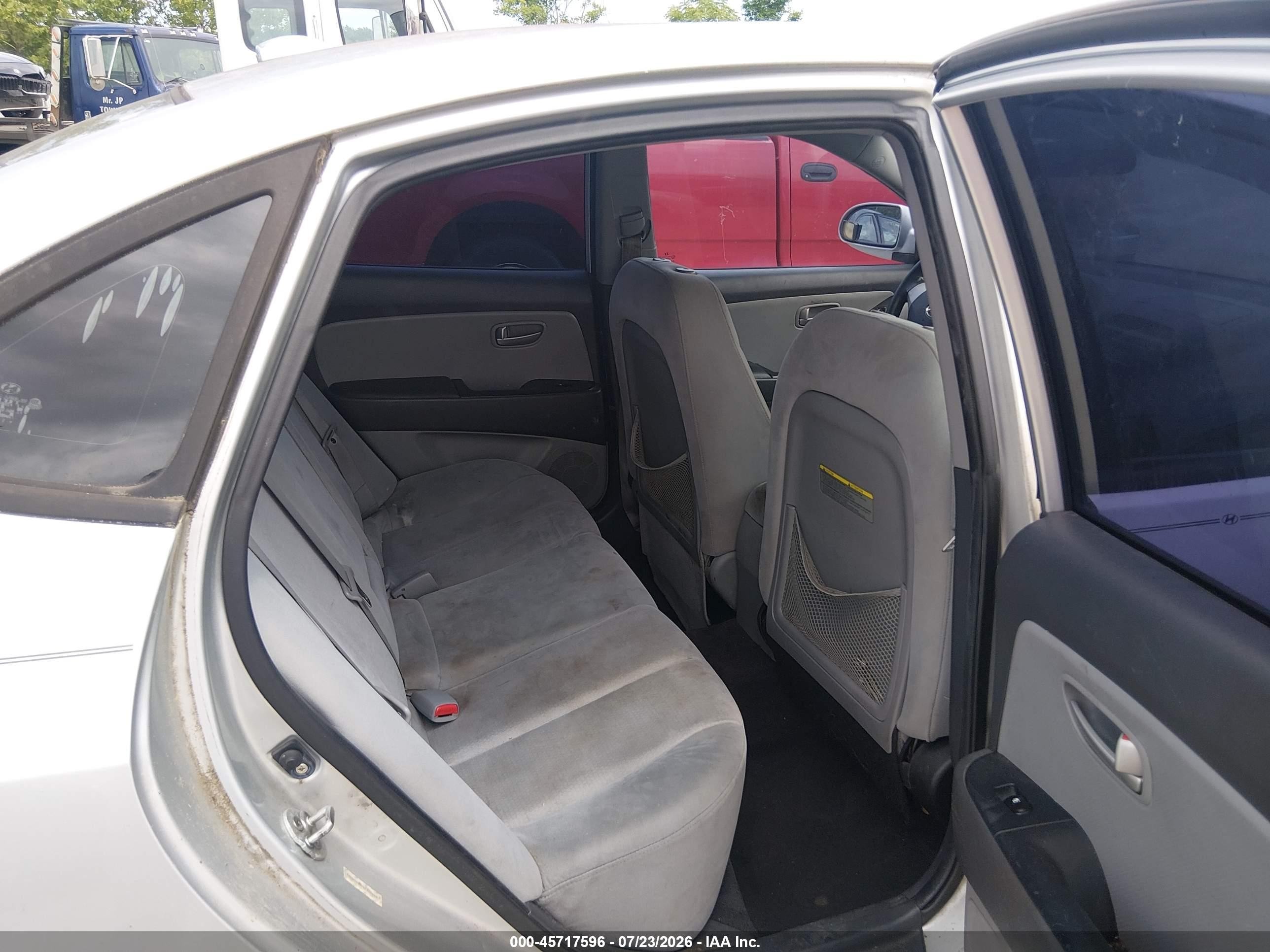 2008 Hyundai Elantra Gls/se Gray vin: KMHDU46D18U405954