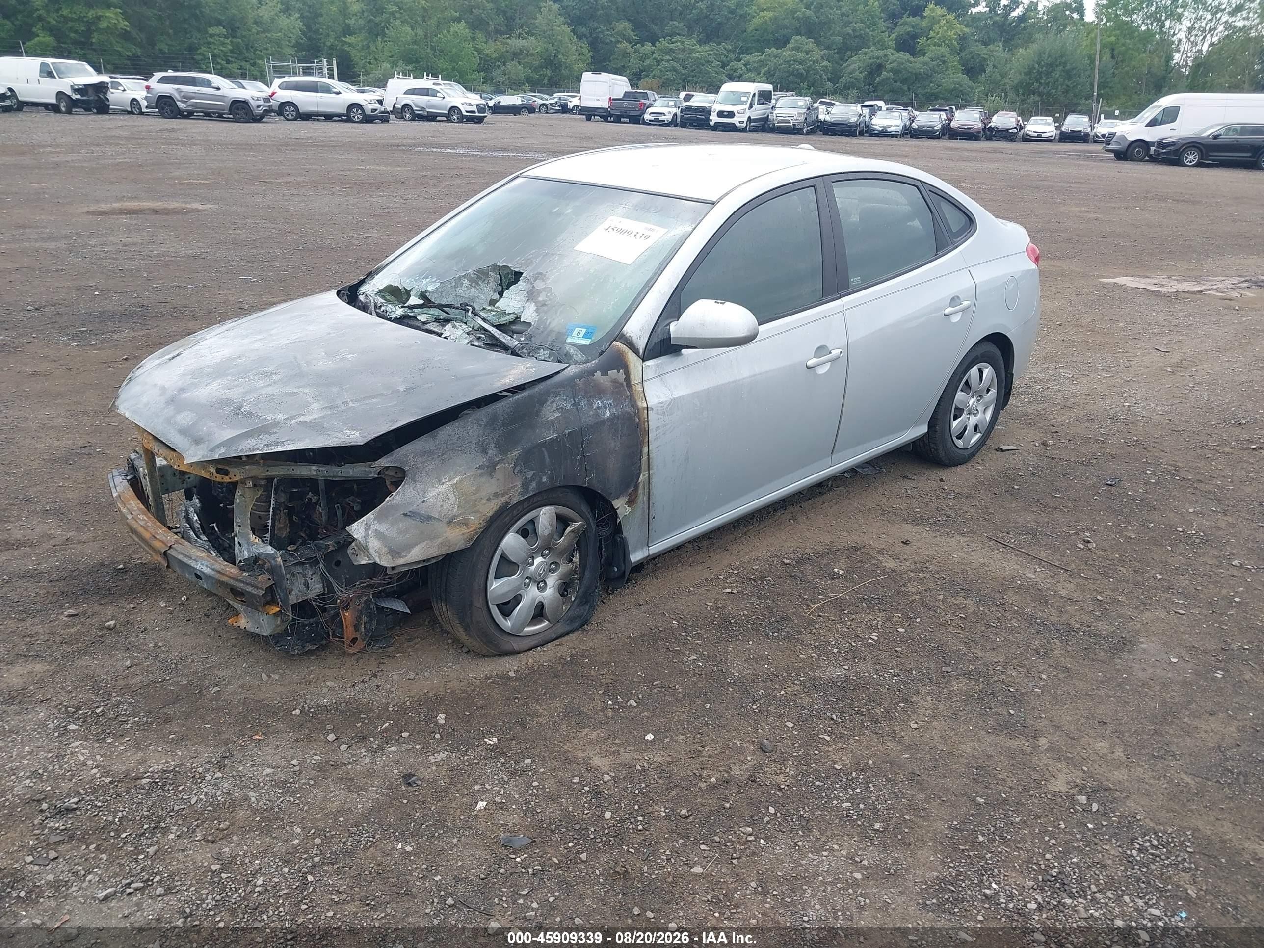 2008 Hyundai Elantra Gls/se Silver vin: KMHDU46D18U409471
