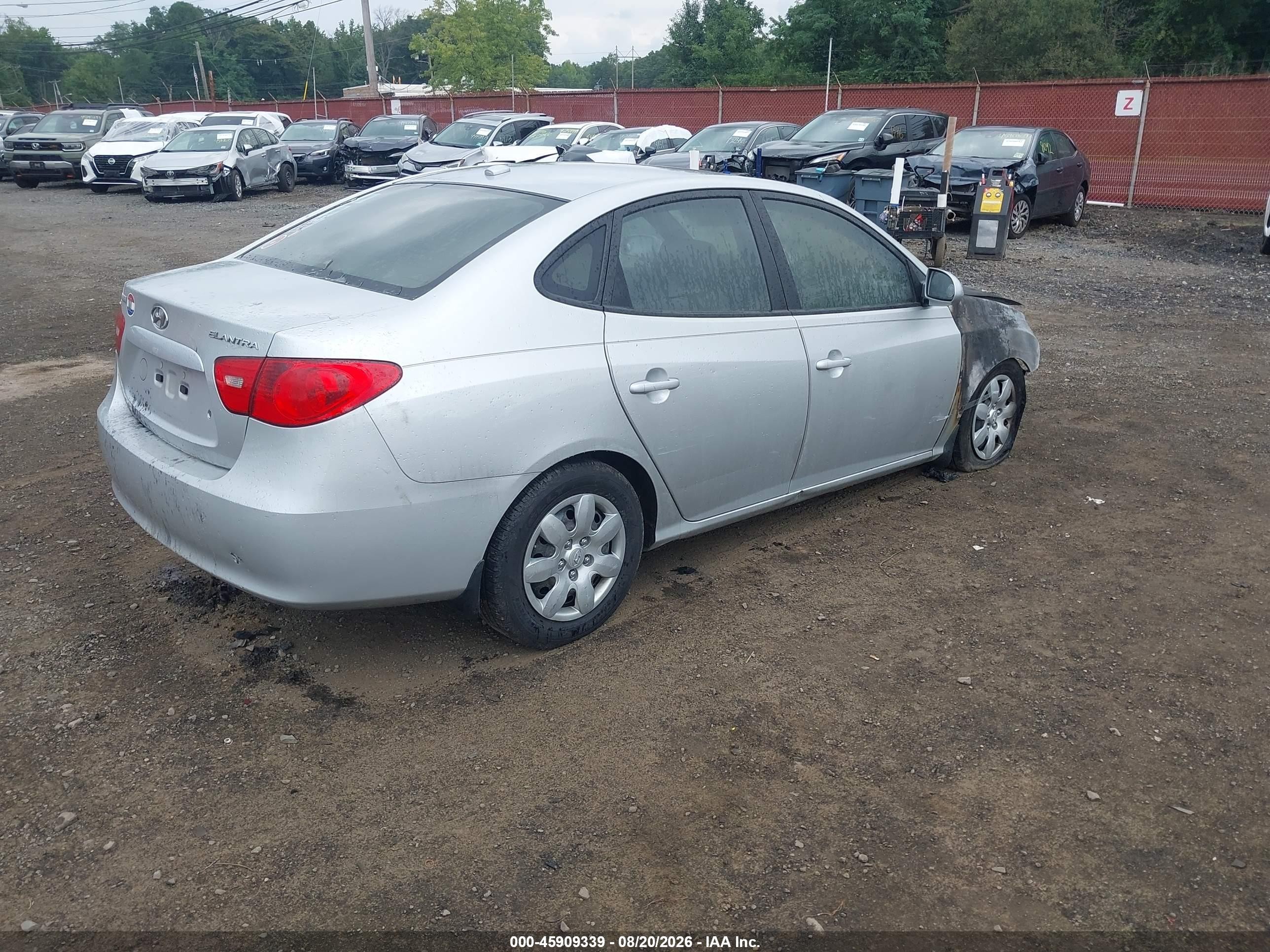 2008 Hyundai Elantra Gls/se Silver vin: KMHDU46D18U409471