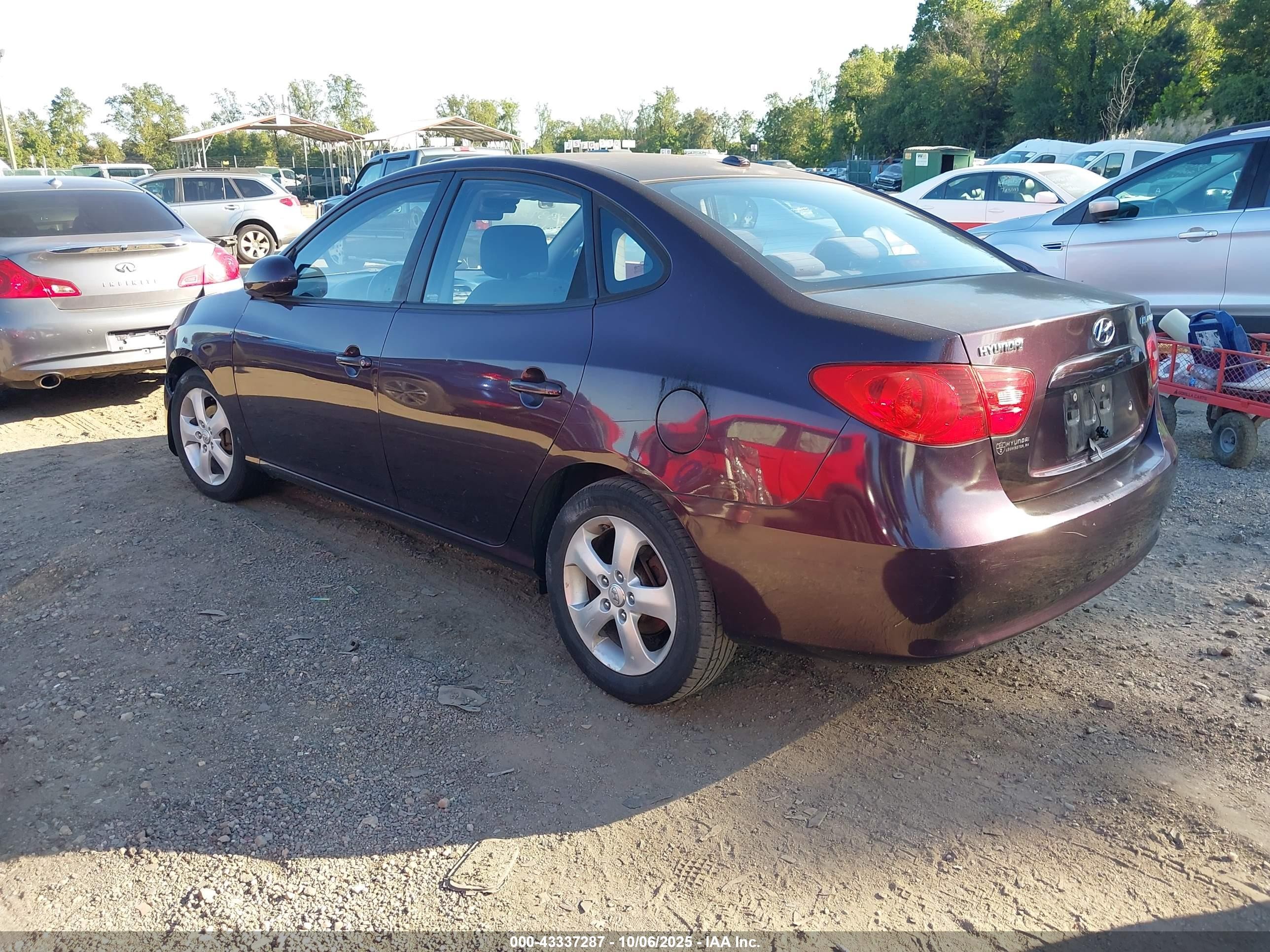 2008 Hyundai Elantra Gls/se Maroon vin: KMHDU46D18U503348