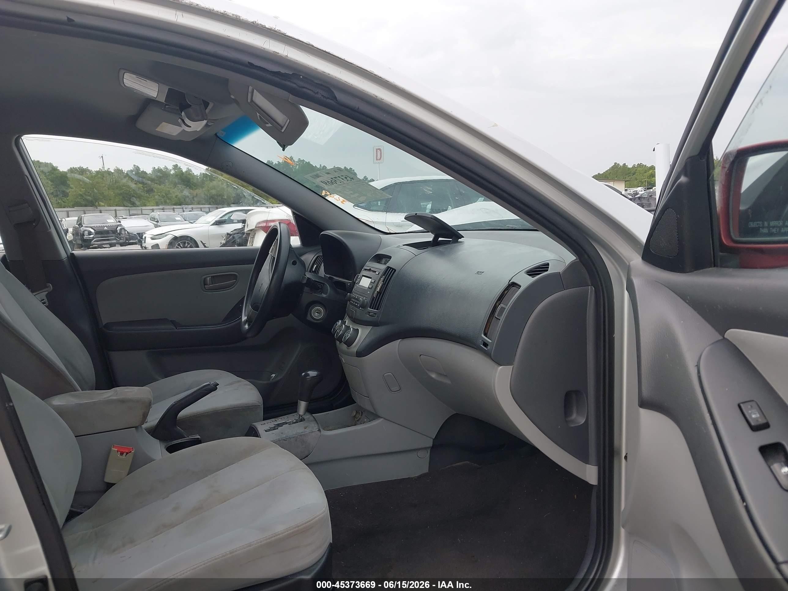 2008 Hyundai Elantra Gls/se Silver vin: KMHDU46D18U545454