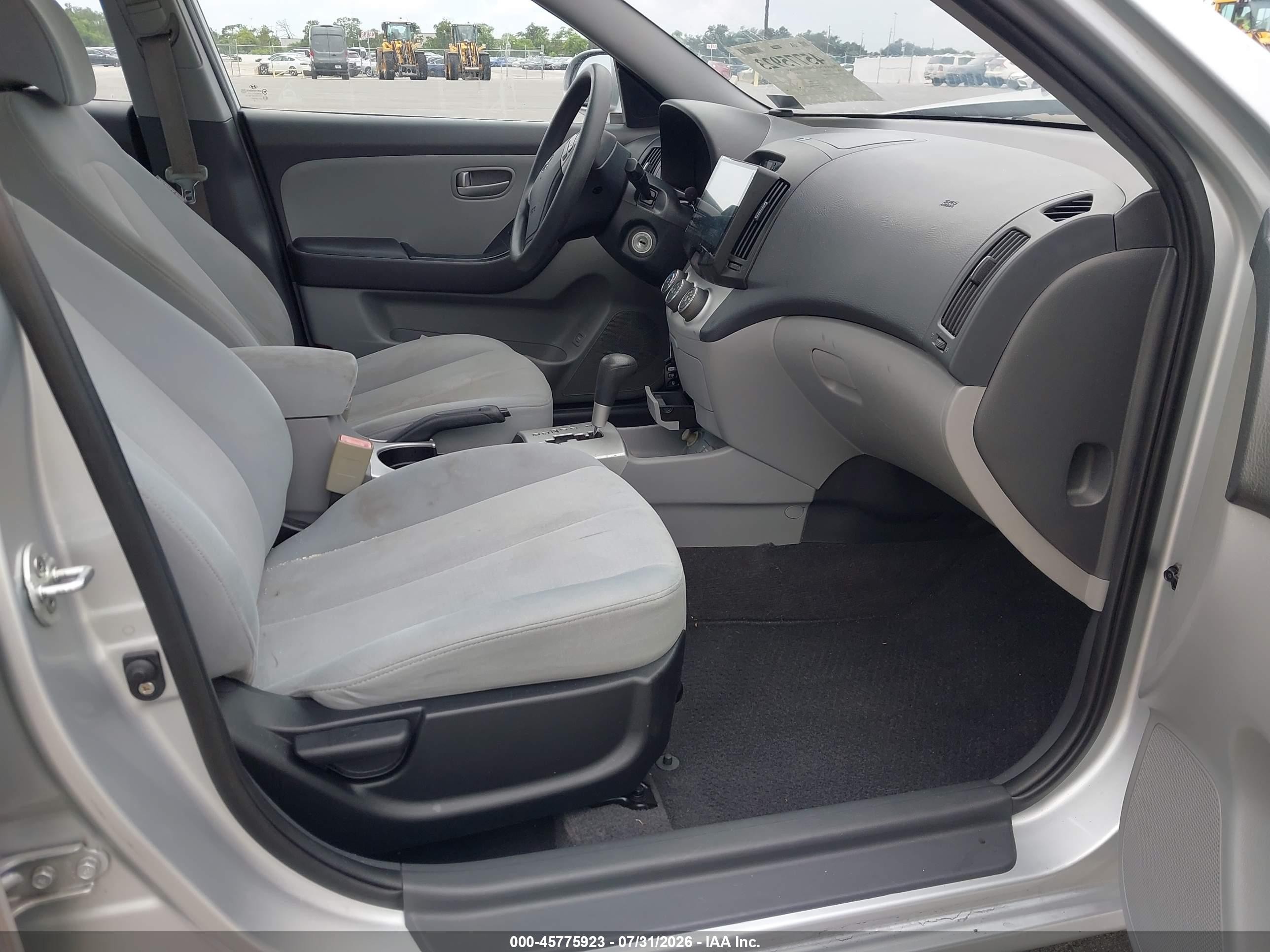 2009 Hyundai Elantra Gls Silver vin: KMHDU46D19U589634